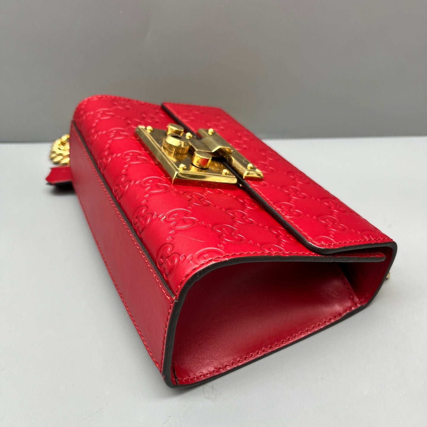 Gucci - Padlock Chain Bag - Embossed leather - Red - (mini)
