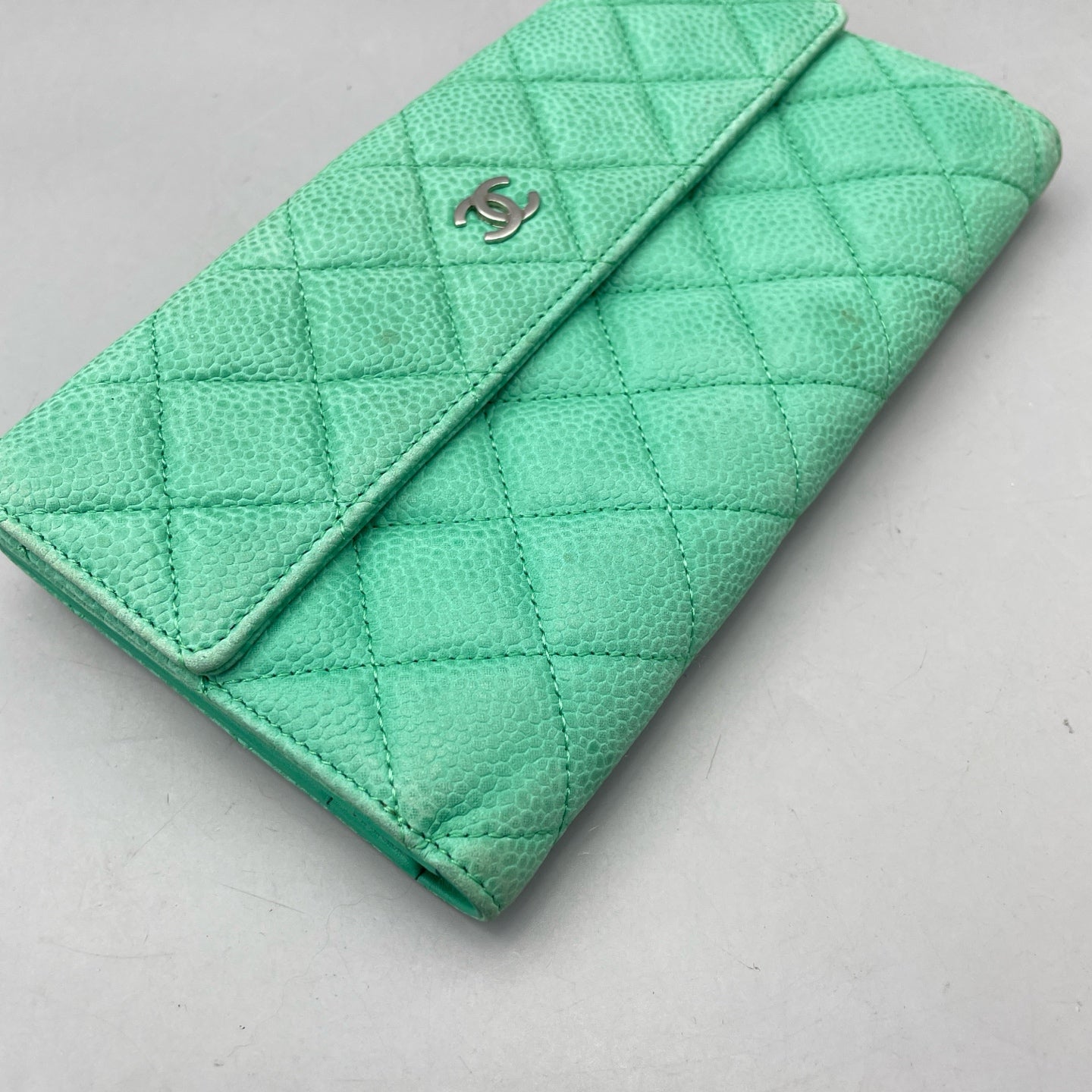 Chanel - Trifold Wallet - Caviar leather - Light Green - (small)