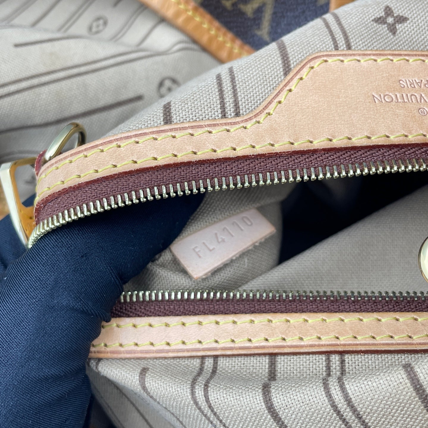 Louis Vuitton - Monogram Double Zipper Hobo Bag - Monogram coated canvas with vachetta leather trim - Brown - (large)