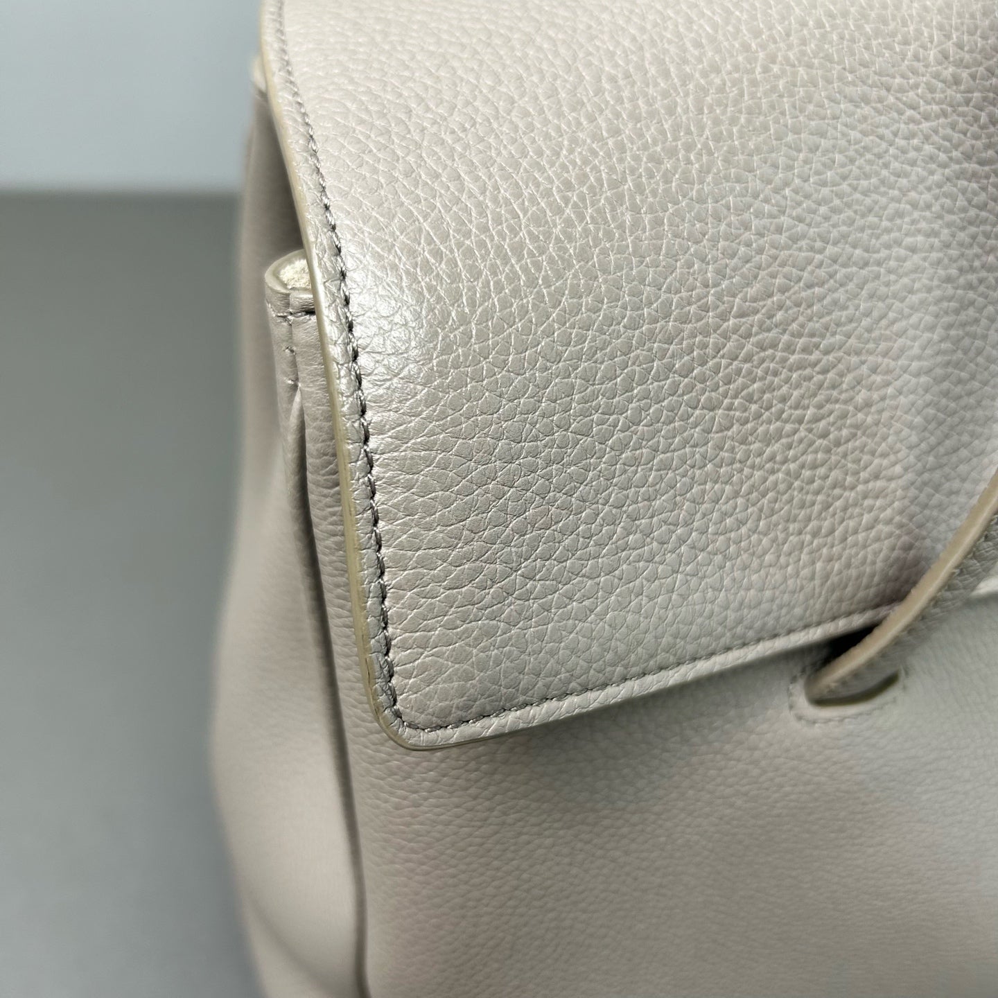 Celine - Soft 16 - Cowhide leather - Grey - (Medium)