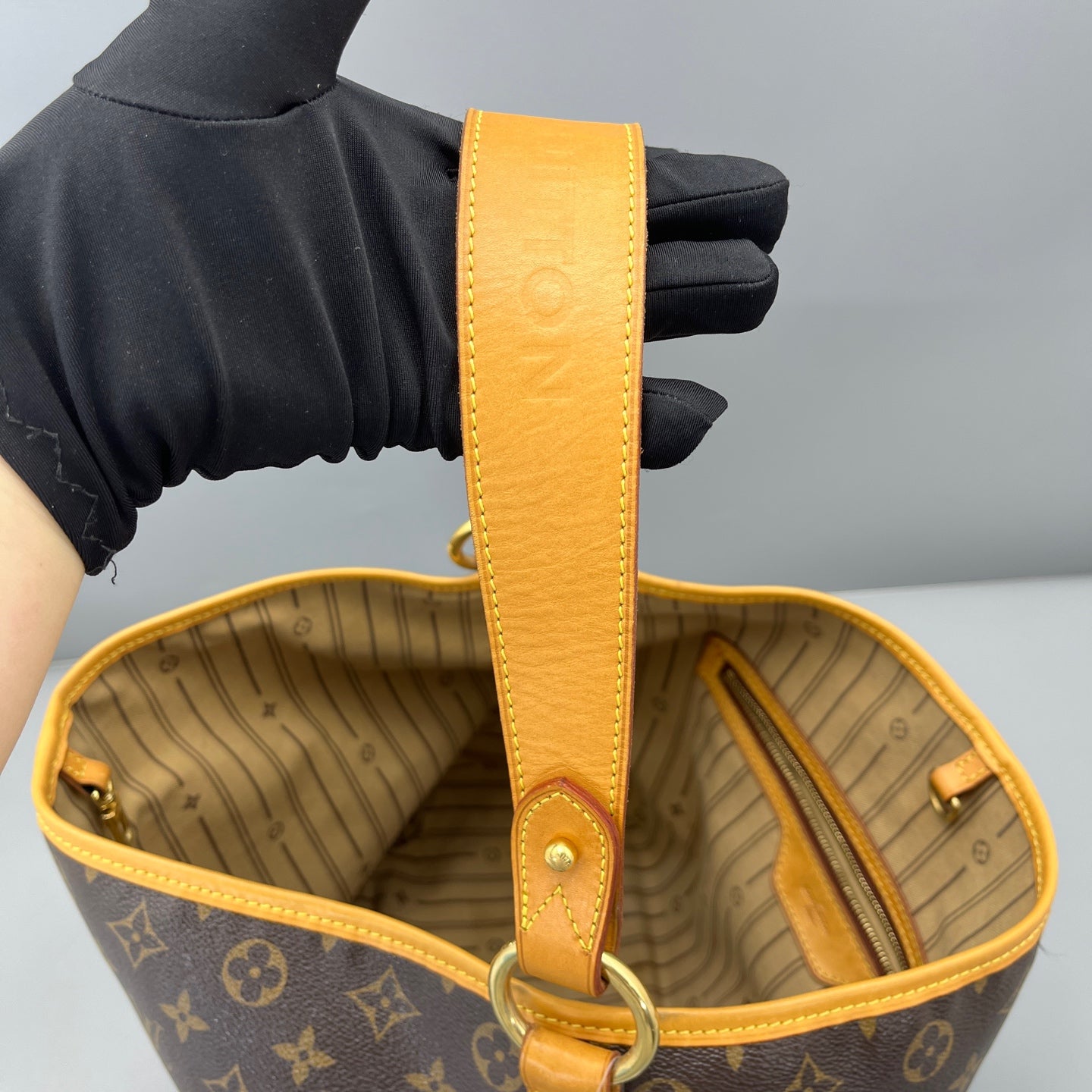 Louis Vuitton - Graceful PM - Monogram coated canvas with Vachetta leather trim - Brown - (small)