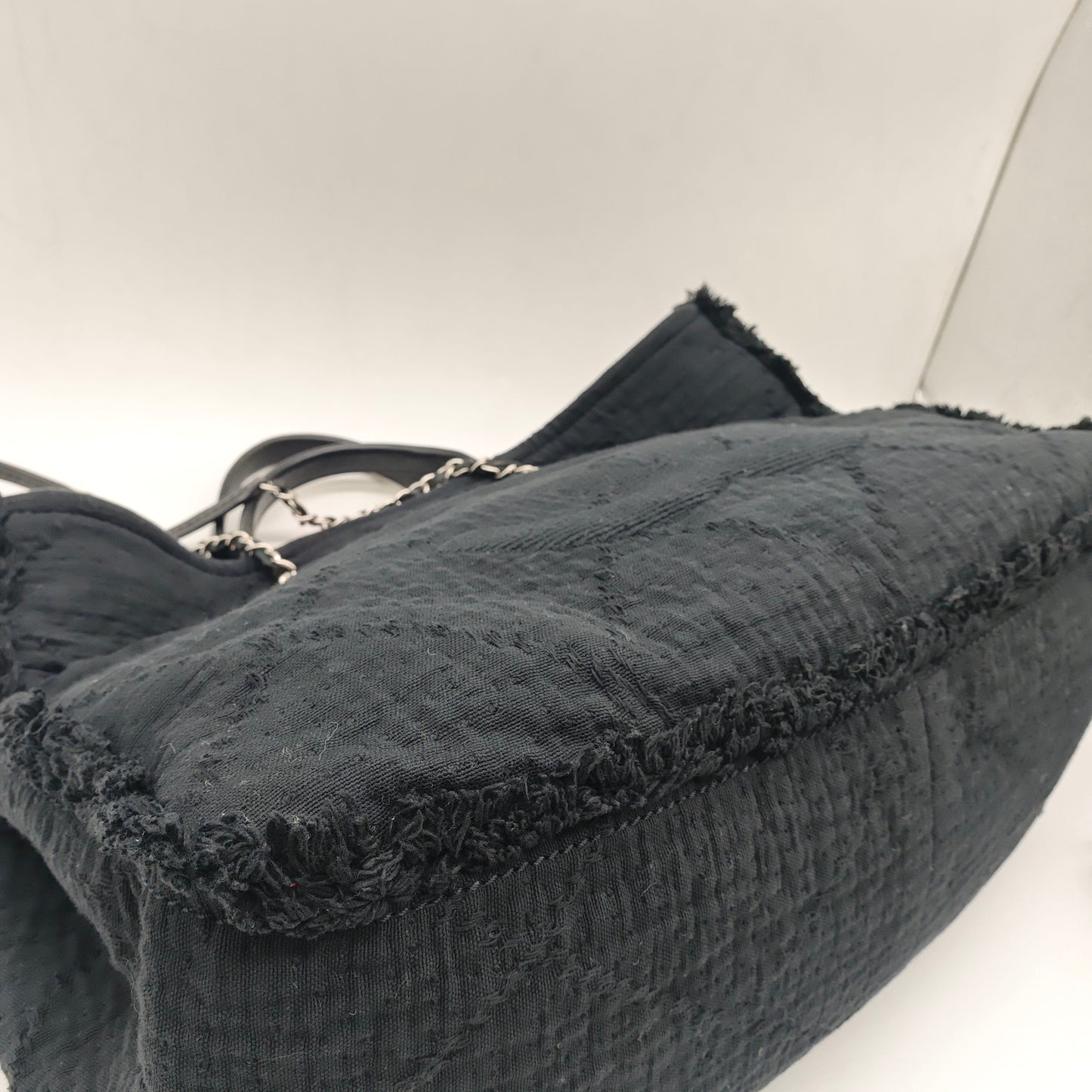 Chanel - Tweed Beach Tote - Tweed fabric with leather handles - Black - (large)