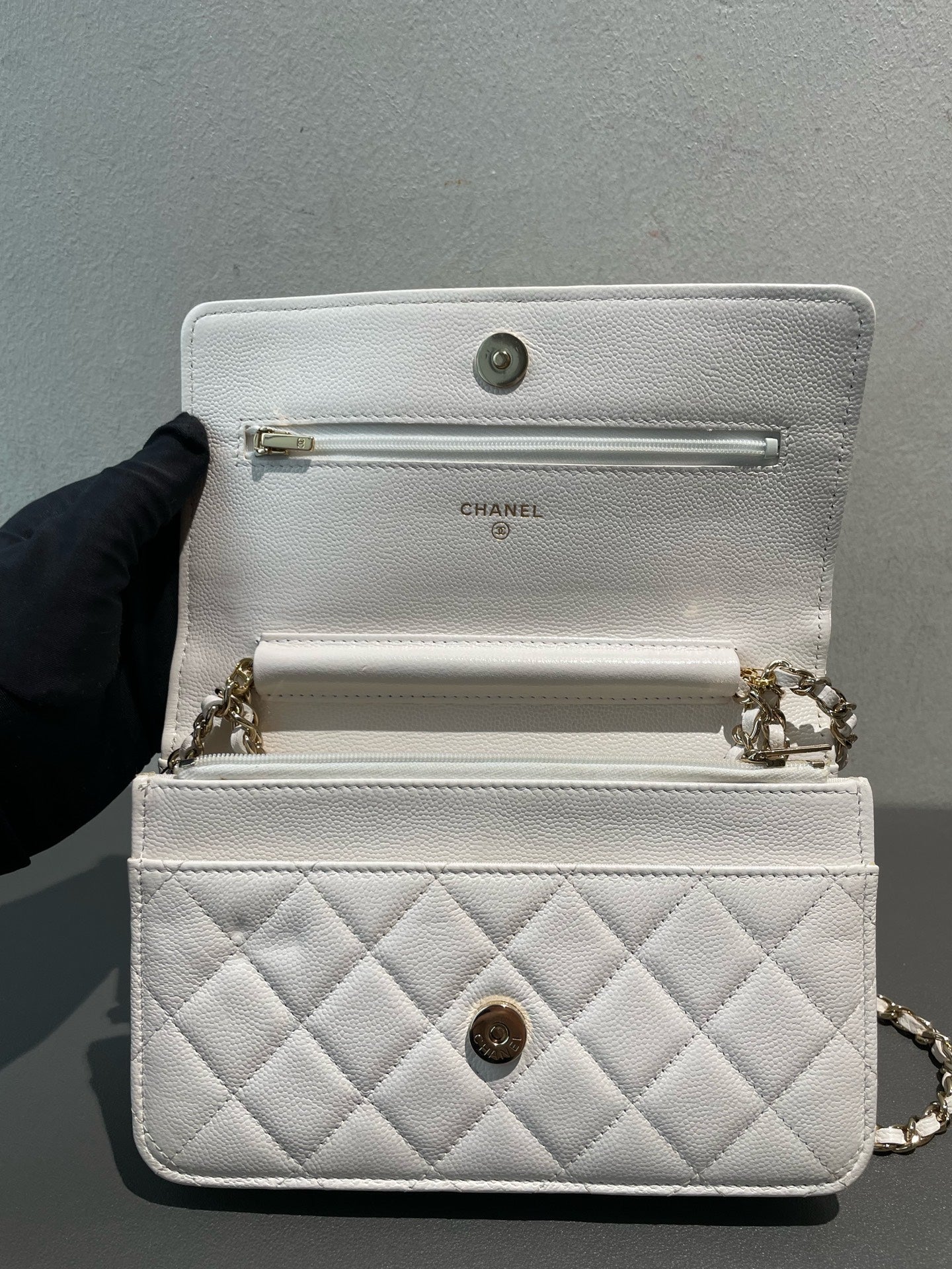 Chanel - Wallet on Chain (WOC) - Leather - White - (small)