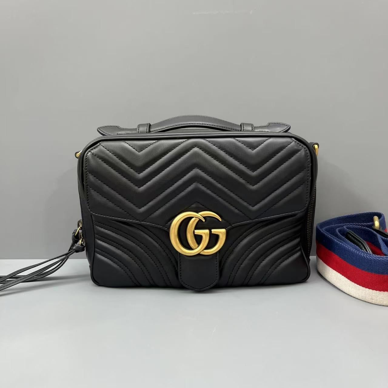 Gucci - GG Marmont Matelassé Messenger Bag - Leather - Black - (medium)