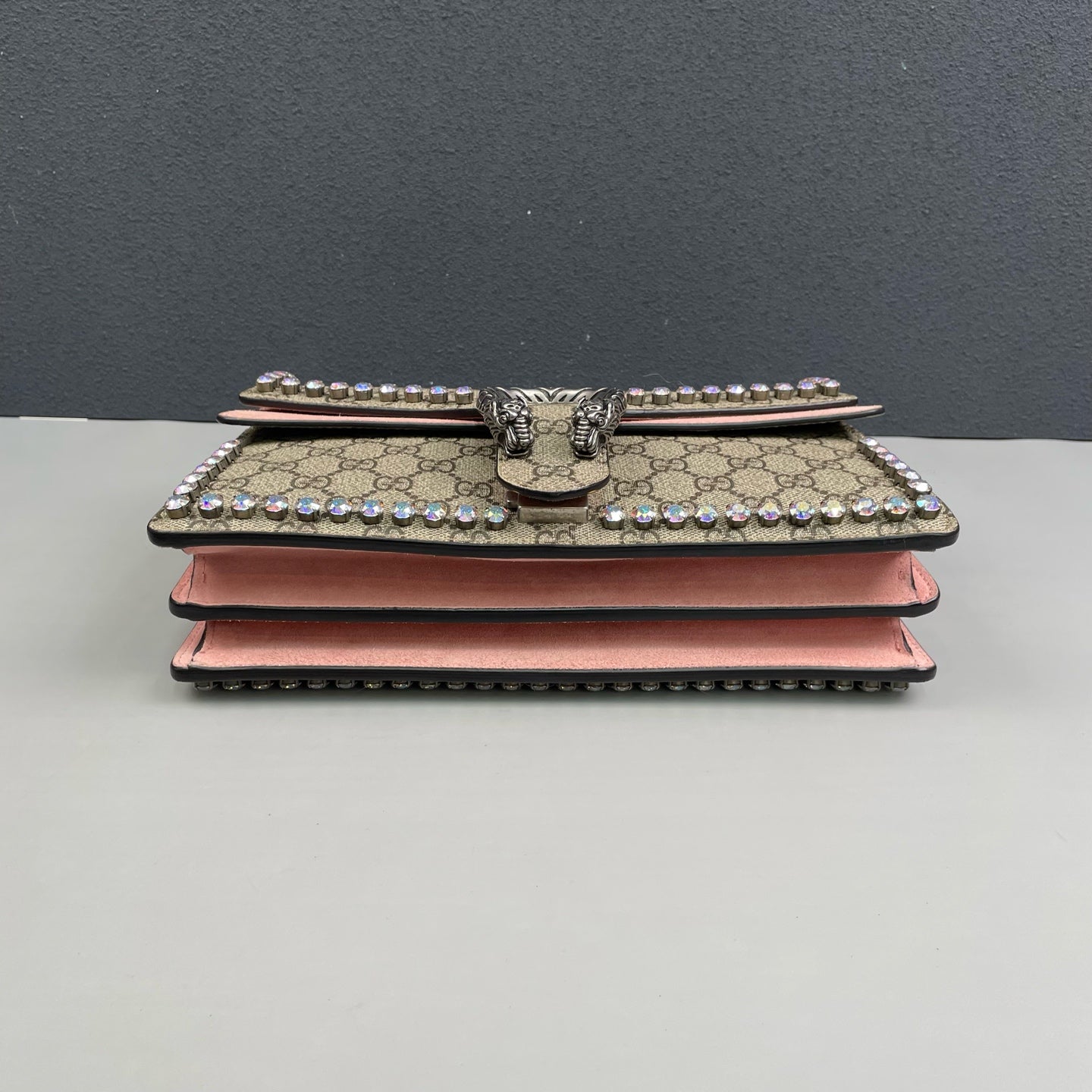 Gucci - Dionysus GG Supreme Shoulder Bag with Crystal Embellishment - GG Supreme coated canvas and pink suede leather with iridescent crystal embellishments - Beige, Pink and Multicolour crystals with Silver-Tone Hardware - (Medium)