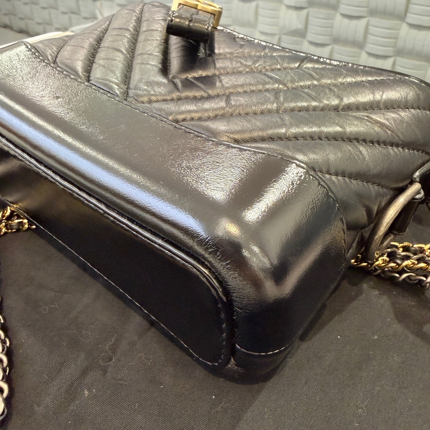 Chanel - Gabrielle Hobo Bag - Aged calfskin leather and smooth calfskin leather - Black - (Small)