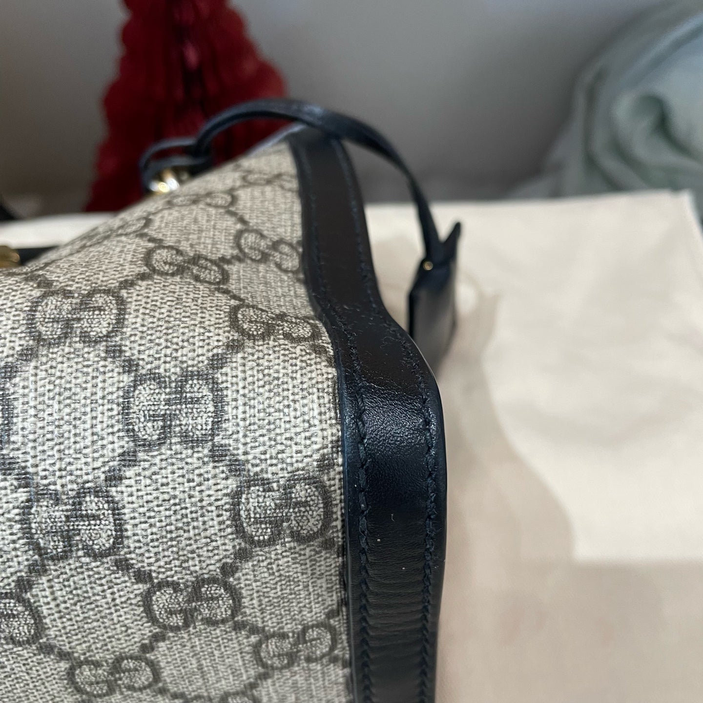 Gucci - Padlock GG Supreme Mini Top Handle Bag - GG Supreme canvas with black leather trim - Beige and Black - (mini)