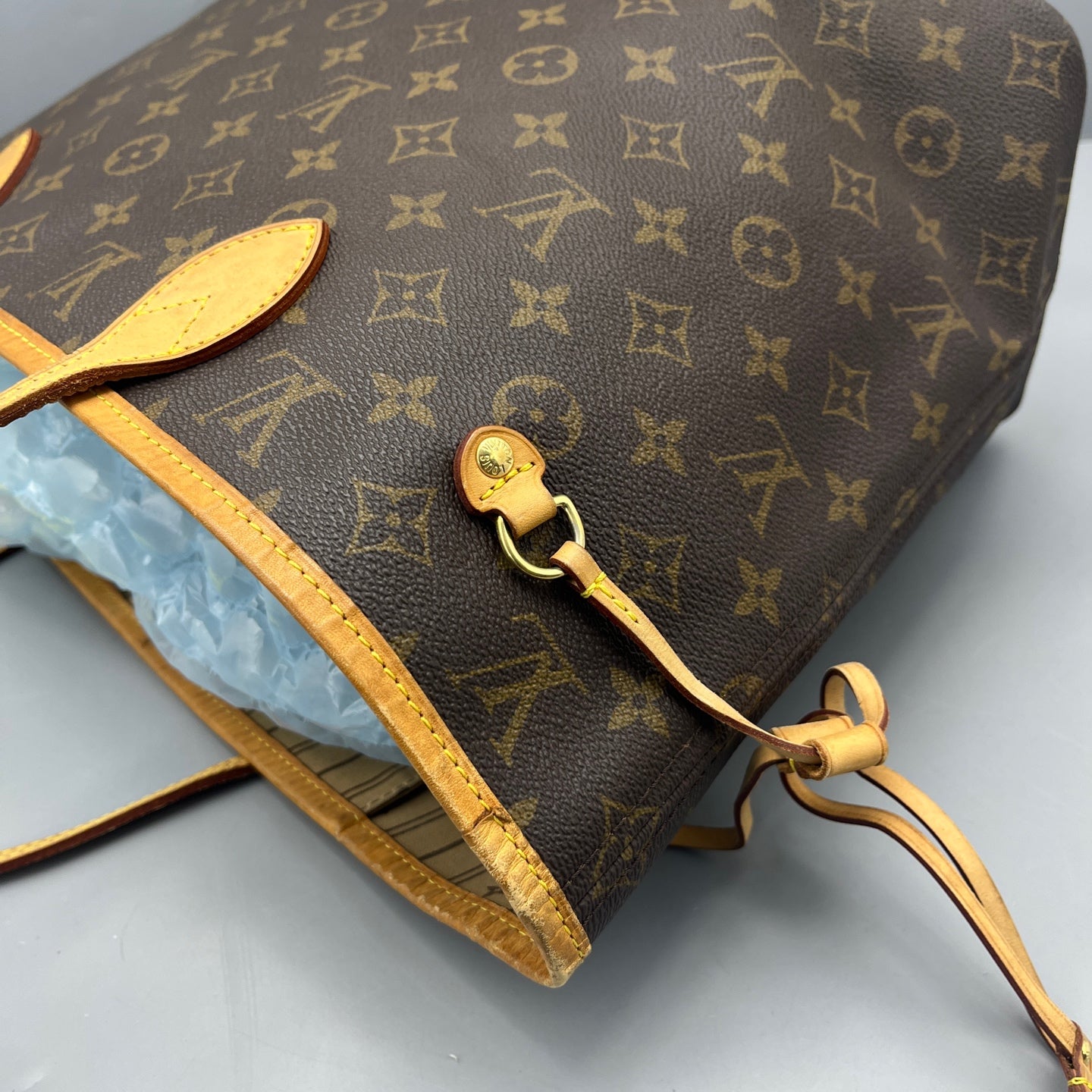 Louis Vuitton - Neverfull MM - Monogram coated canvas with natural cowhide leather trim - Brown - (medium)