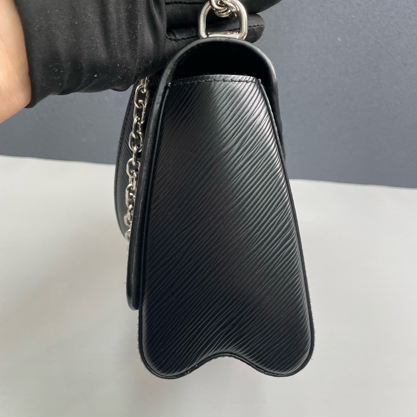 Louis Vuitton - Twist Chain Bag - Epi leather - Black - (small)