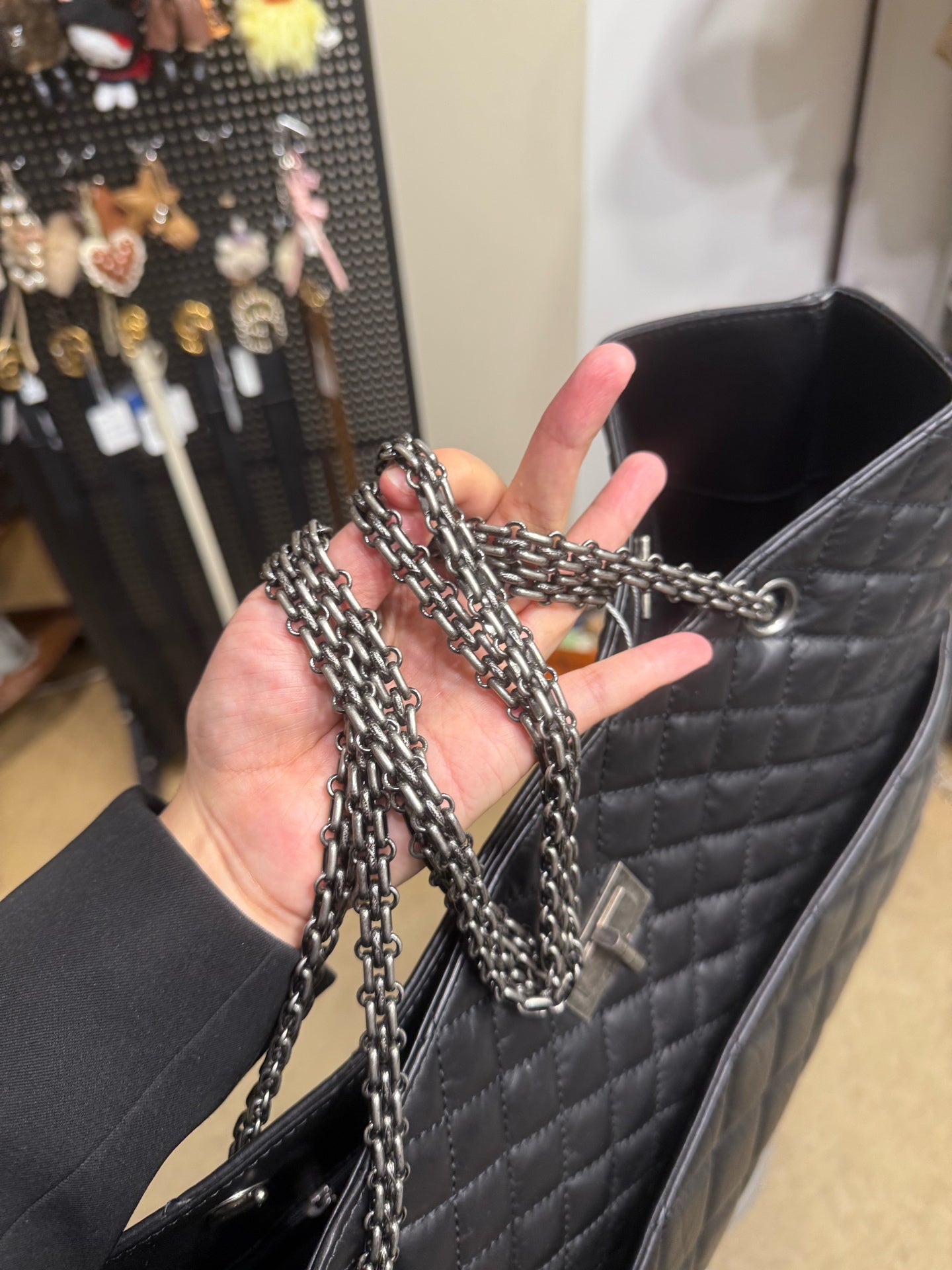 Chanel - 2.55 Series Quilted Tote Bag - Leather - Black - (Large)