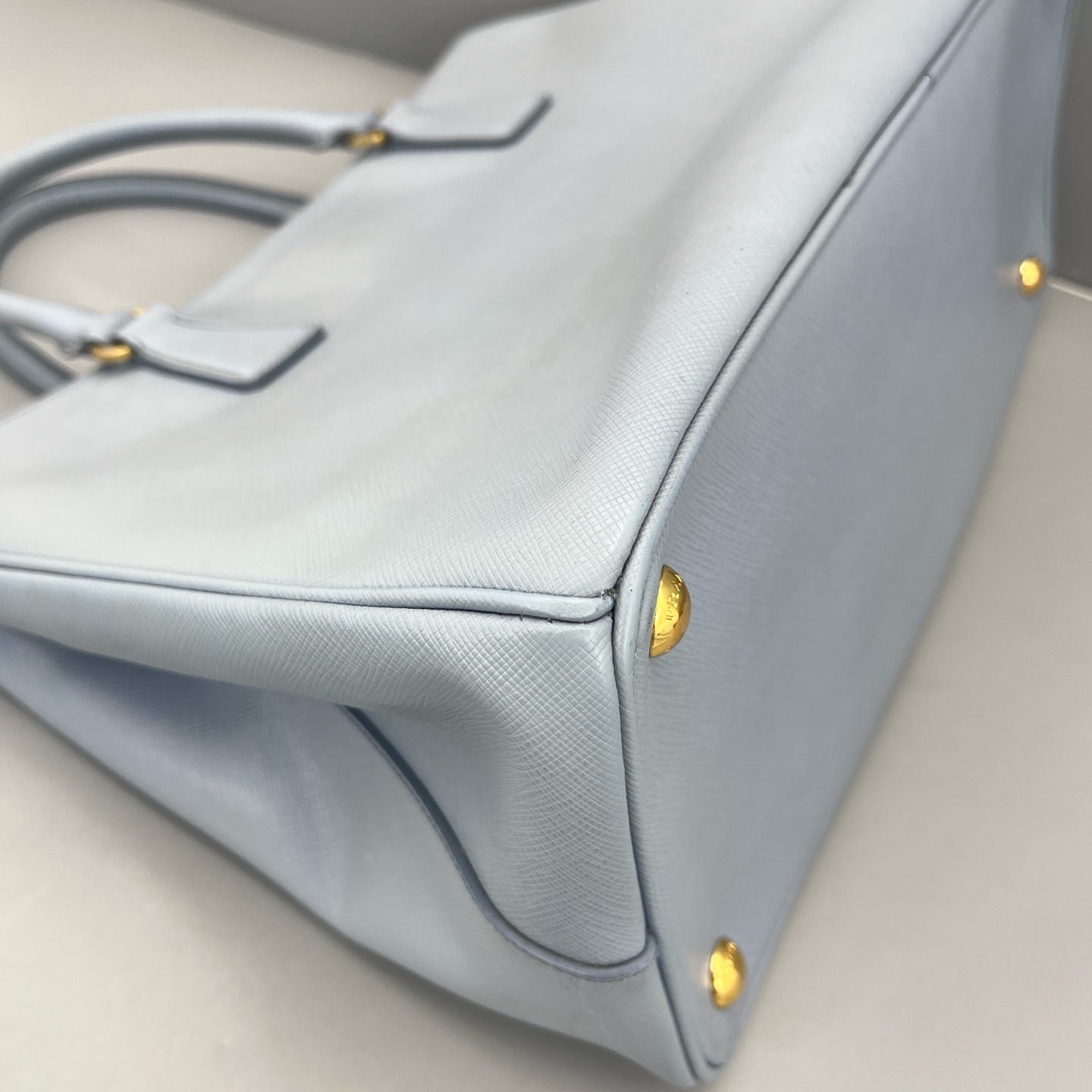 Prada - Saffiano Lux Tote - Saffiano leather - Light Blue - (medium)