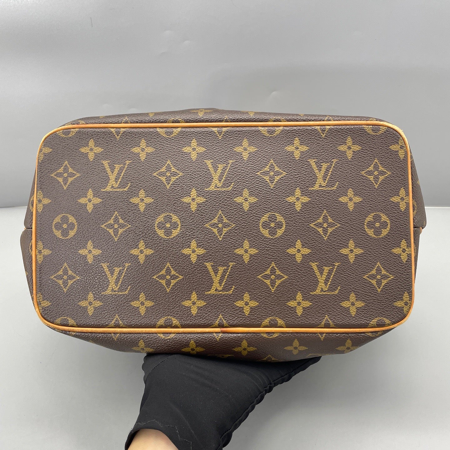 Louis Vuitton - Paramount - Monogram Canvas with Vachetta leather trim - Brown - (Small)
