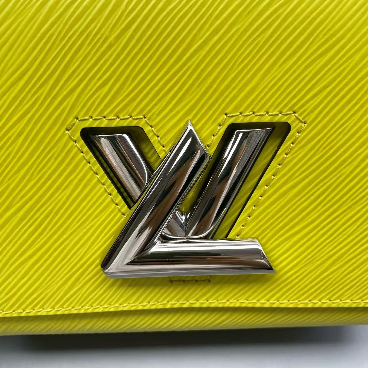 Louis Vuitton - Twist PM - Epi leather - Yellow with Silver-Tone Hardware - (mini)