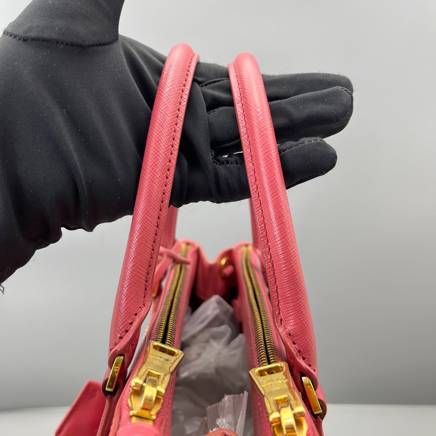 Prada - Saffiano Lux Tote - Saffiano leather - Rose Pink - (Medium)