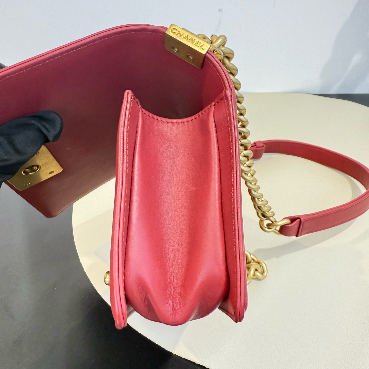 Chanel - Boy Chanel Small - Calfskin leather - Tomato Red with Gold-Tone Hardware - (Small)
