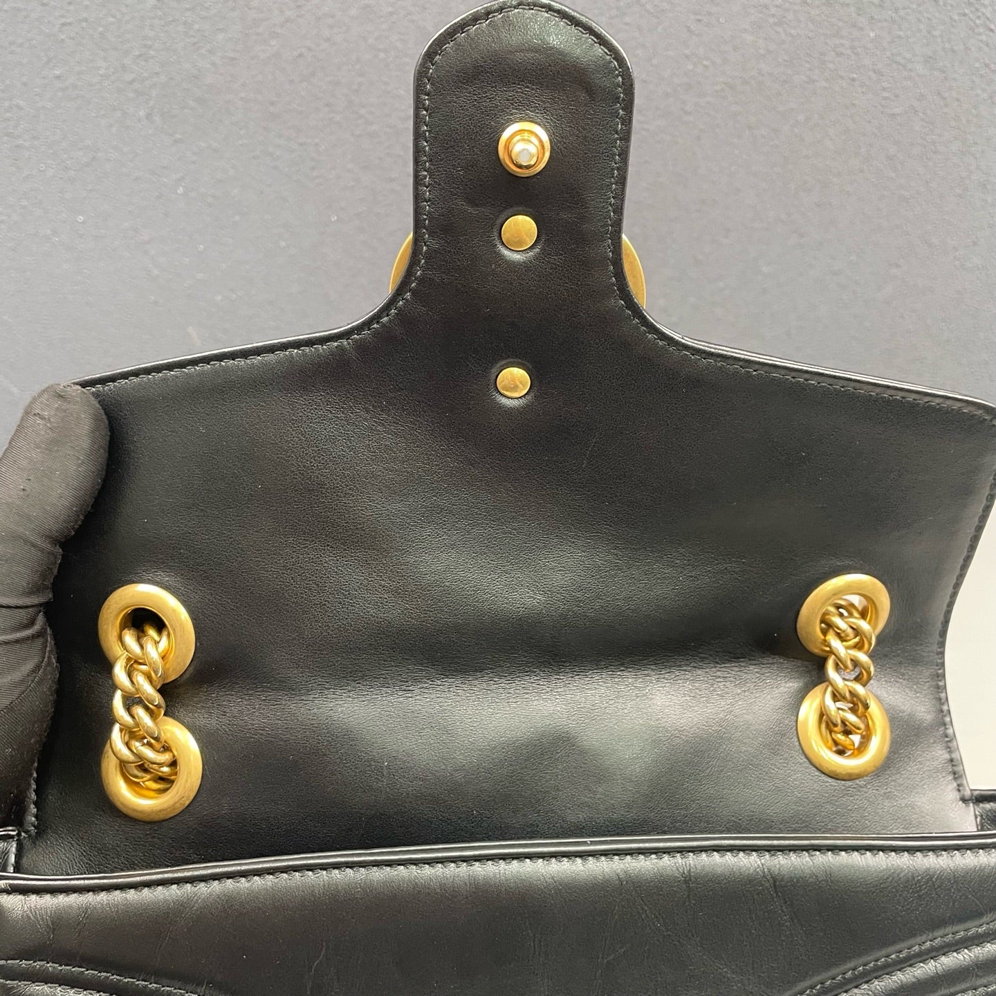 Gucci - GG Marmont Matelassé Shoulder Bag - Leather - Black - (Medium)