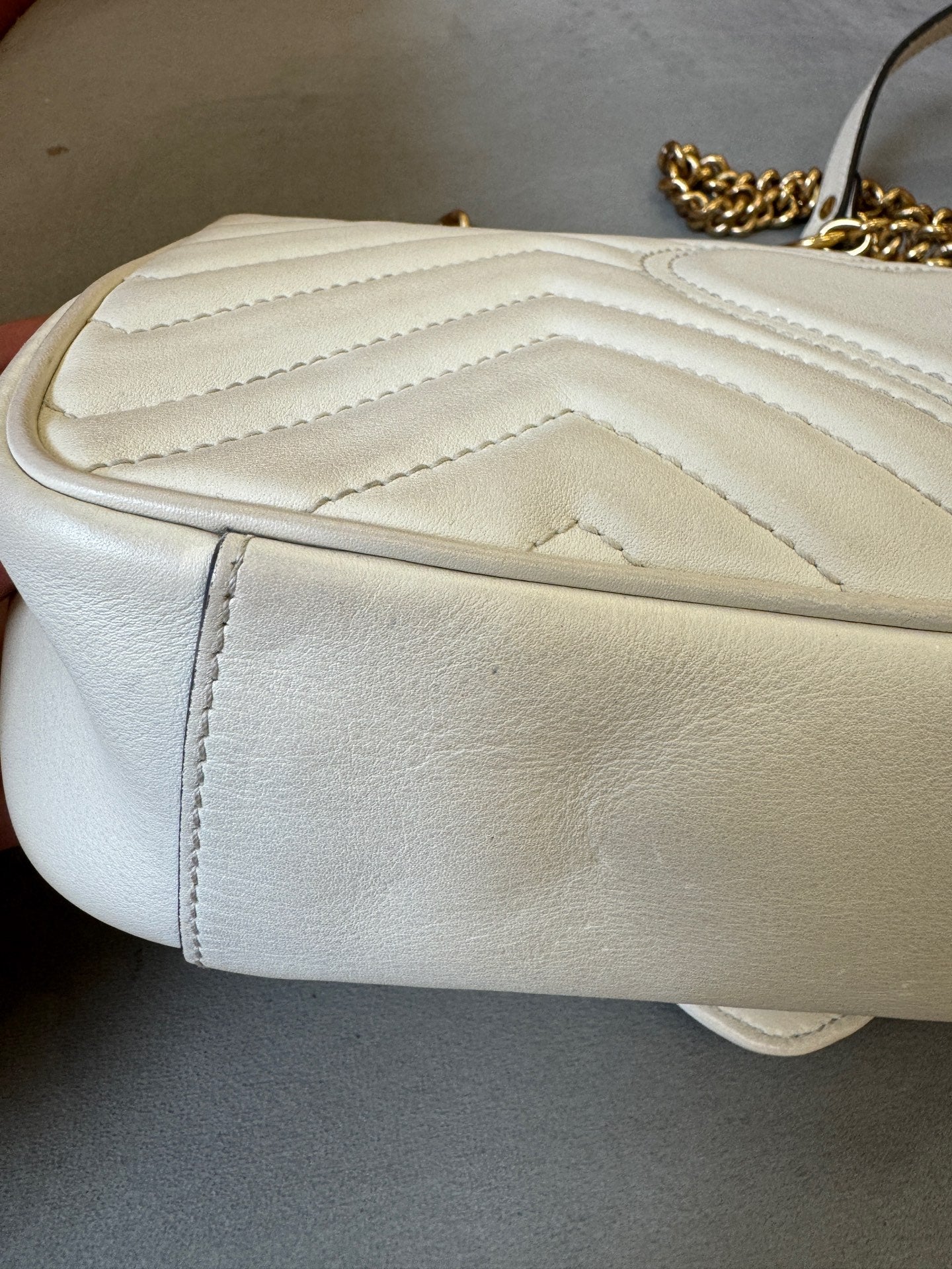 Gucci - Marmont Matelassé Small Shoulder Bag - Matelassé chevron leather - White - (Small)