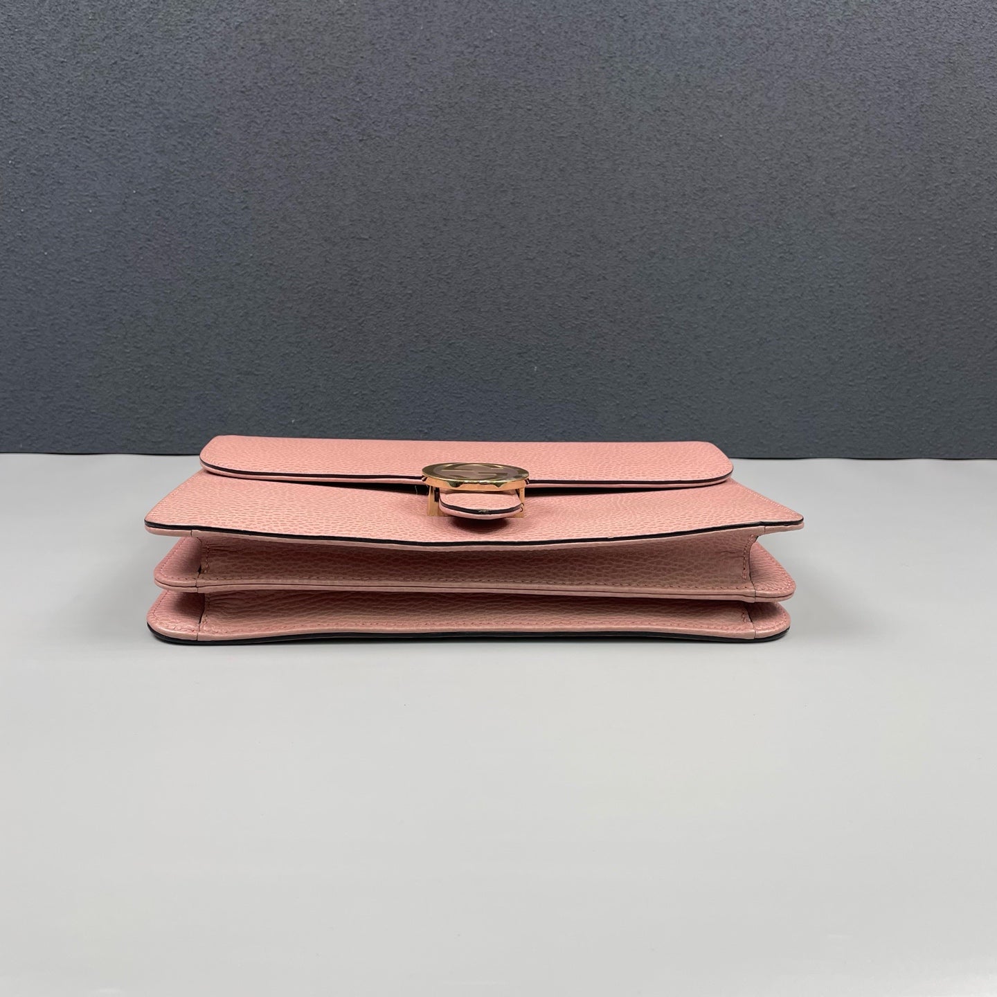 Gucci - Interlocking G Chain Shoulder Bag - Grained leather - Pink - (small)