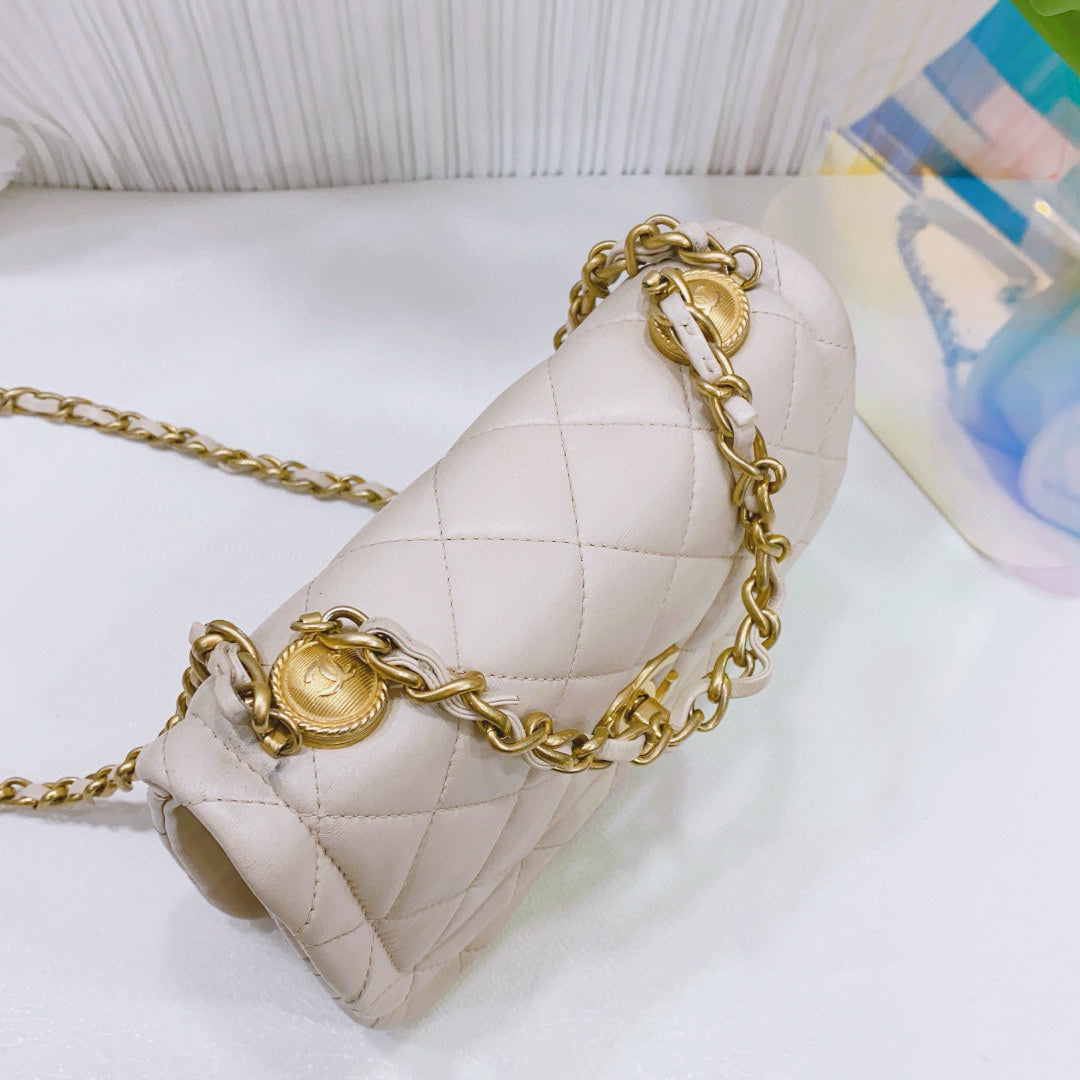 Chanel - Small Quilted Flap Bag with Medallion Chain Details - Lambskin leather - Beige - (Small)