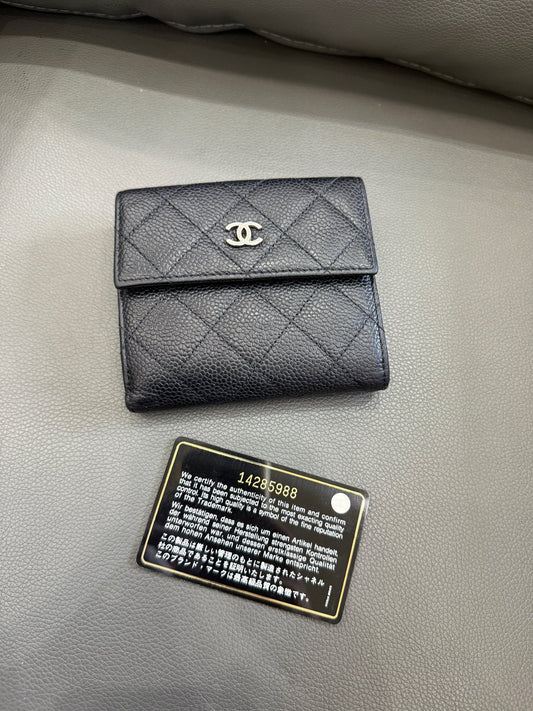 Chanel - Tri-fold Wallet - Caviar leather - Black - (small)