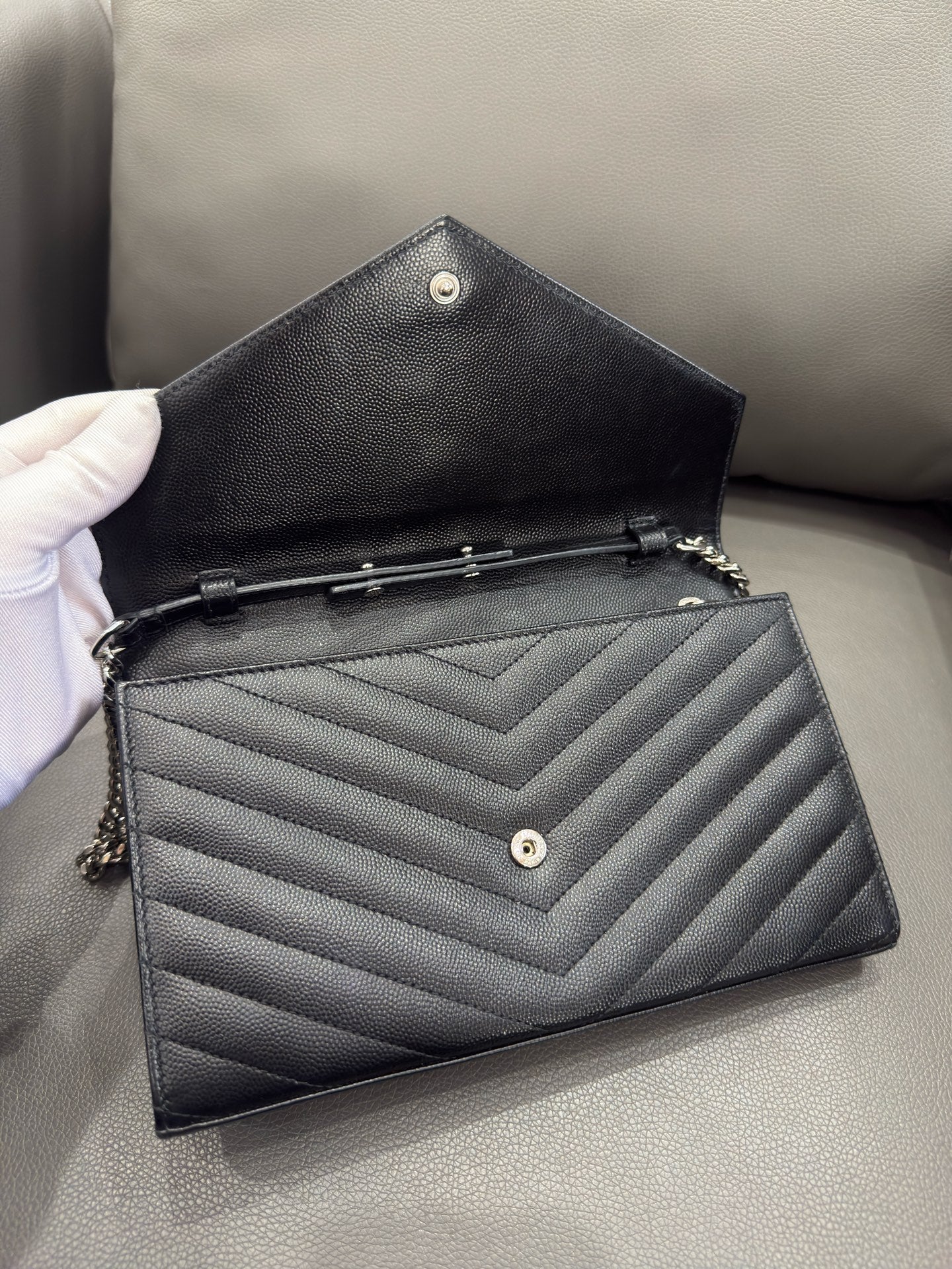Saint Laurent - Envelope Wallet on Chain (WOC) - Grained calfskin leather - Black - (Mini)