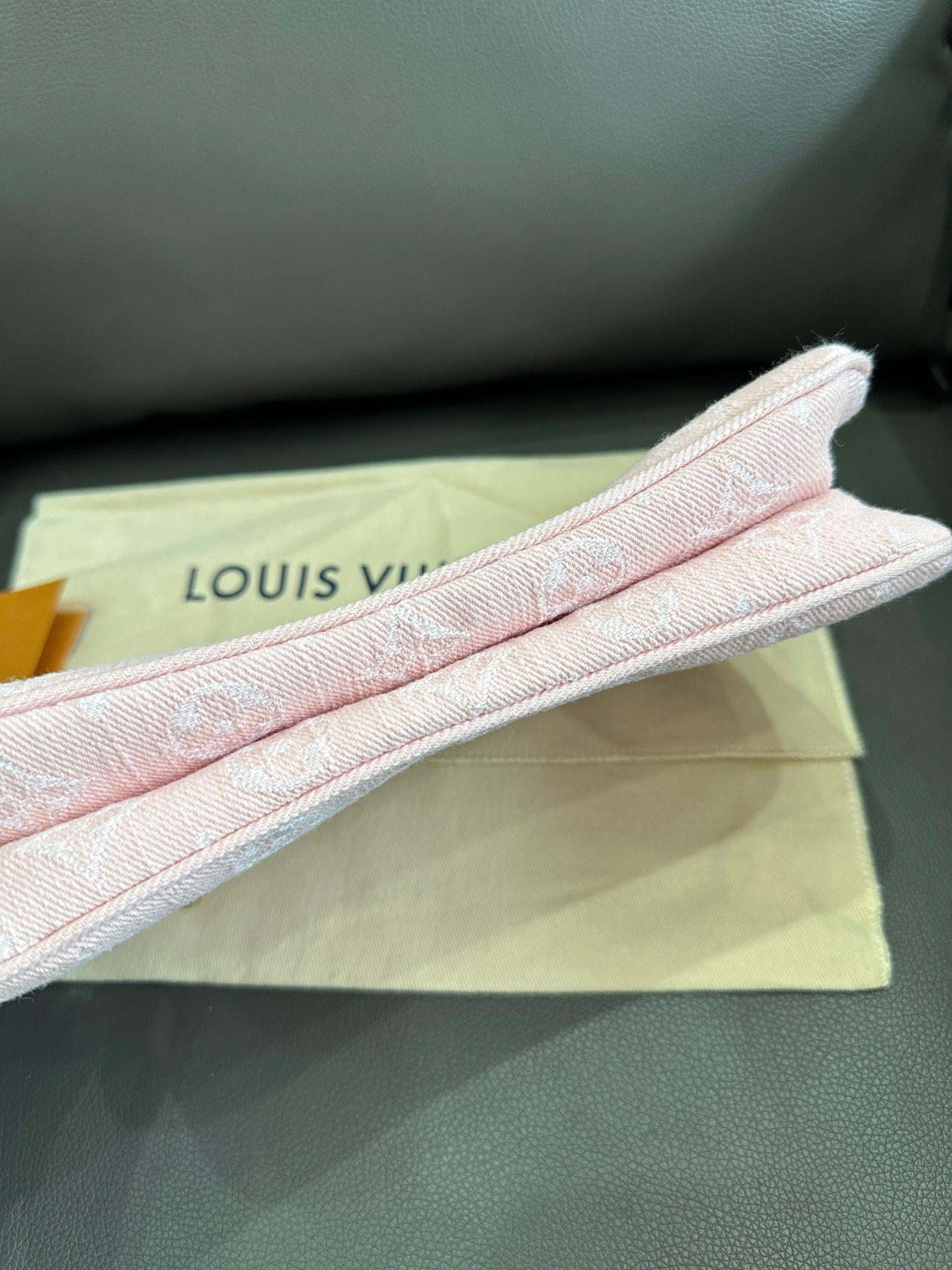 Louis Vuitton - LIV Pochette - Denim - Pink - (mini)