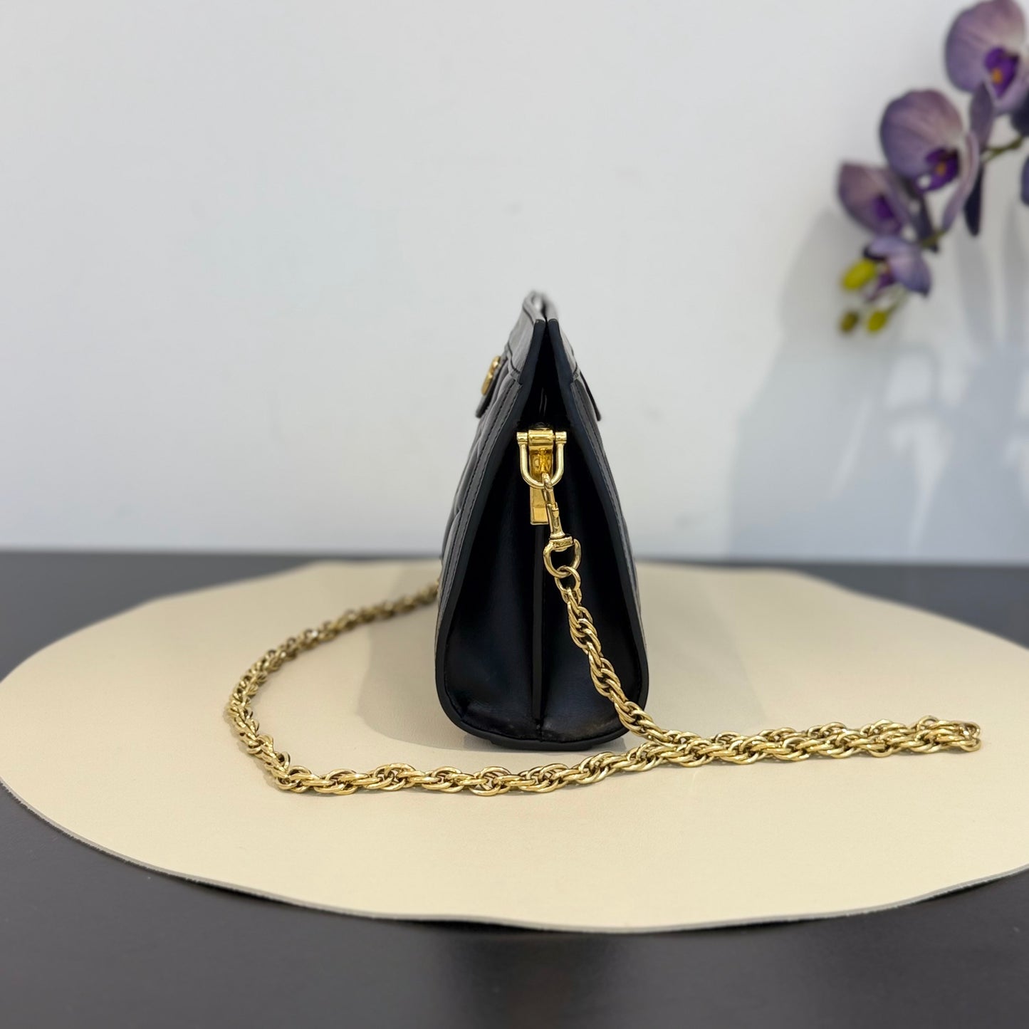 Gucci - GG Matelassé Chain Bag - Leather - Black with Gold-Tone Hardware - (mini)