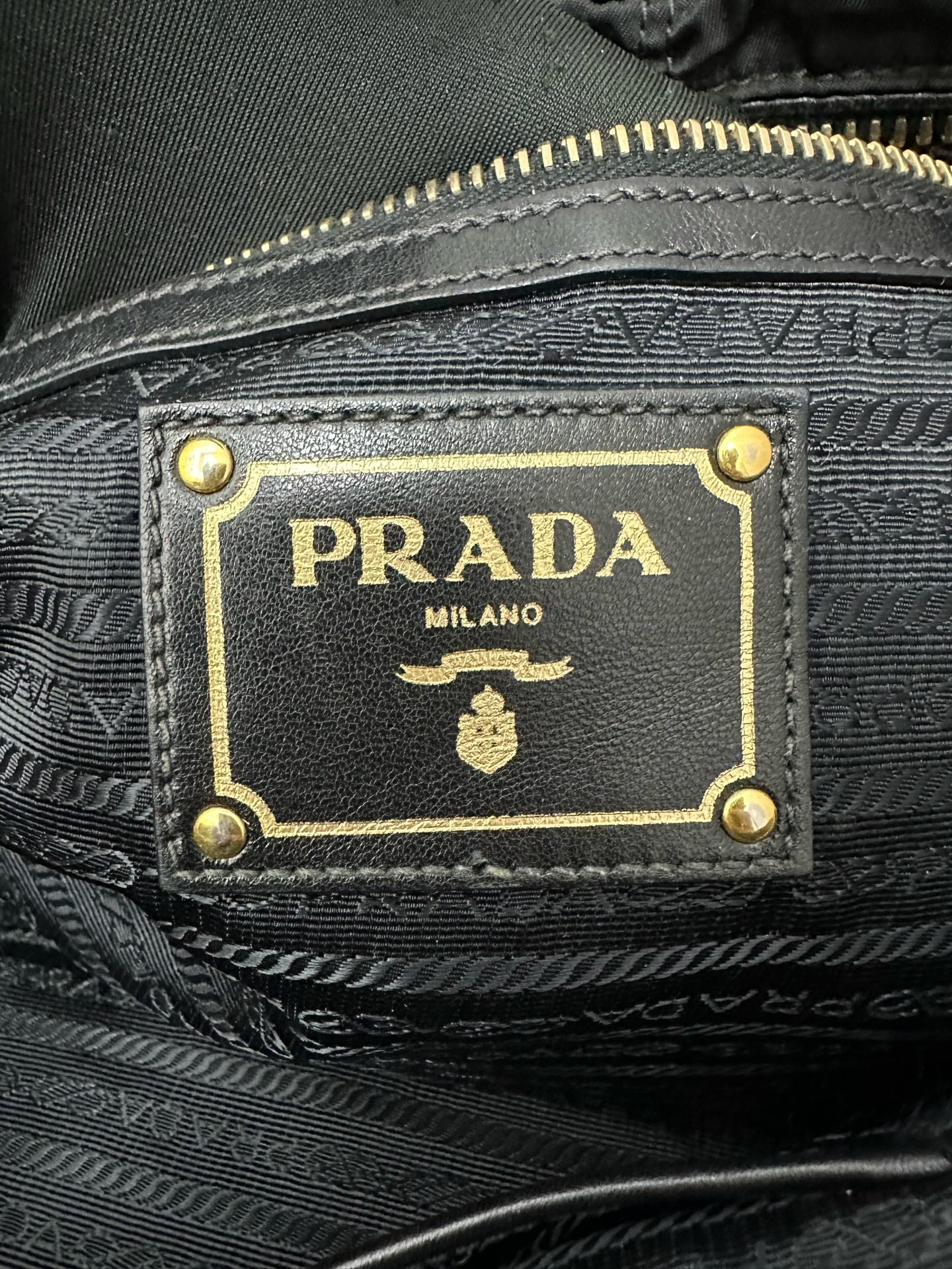 Prada - Gaufre Tessuto Tote B1407L - Polyamide nylon with Saffiano leather trim - Black with gold-tone hardware - (Medium)