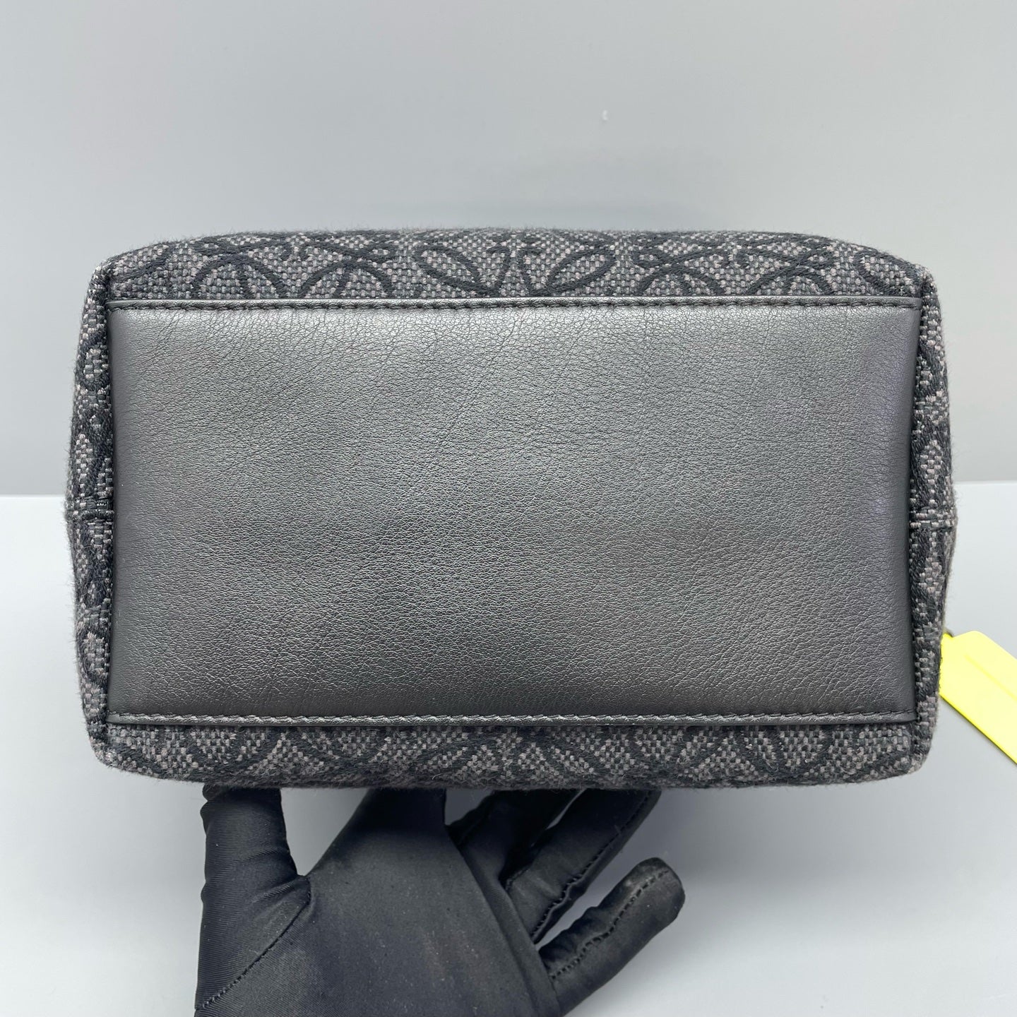 Loewe - Cubi Bag L7210 - Woven jacquard textile with calfskin leather trim - Black - (Mini)