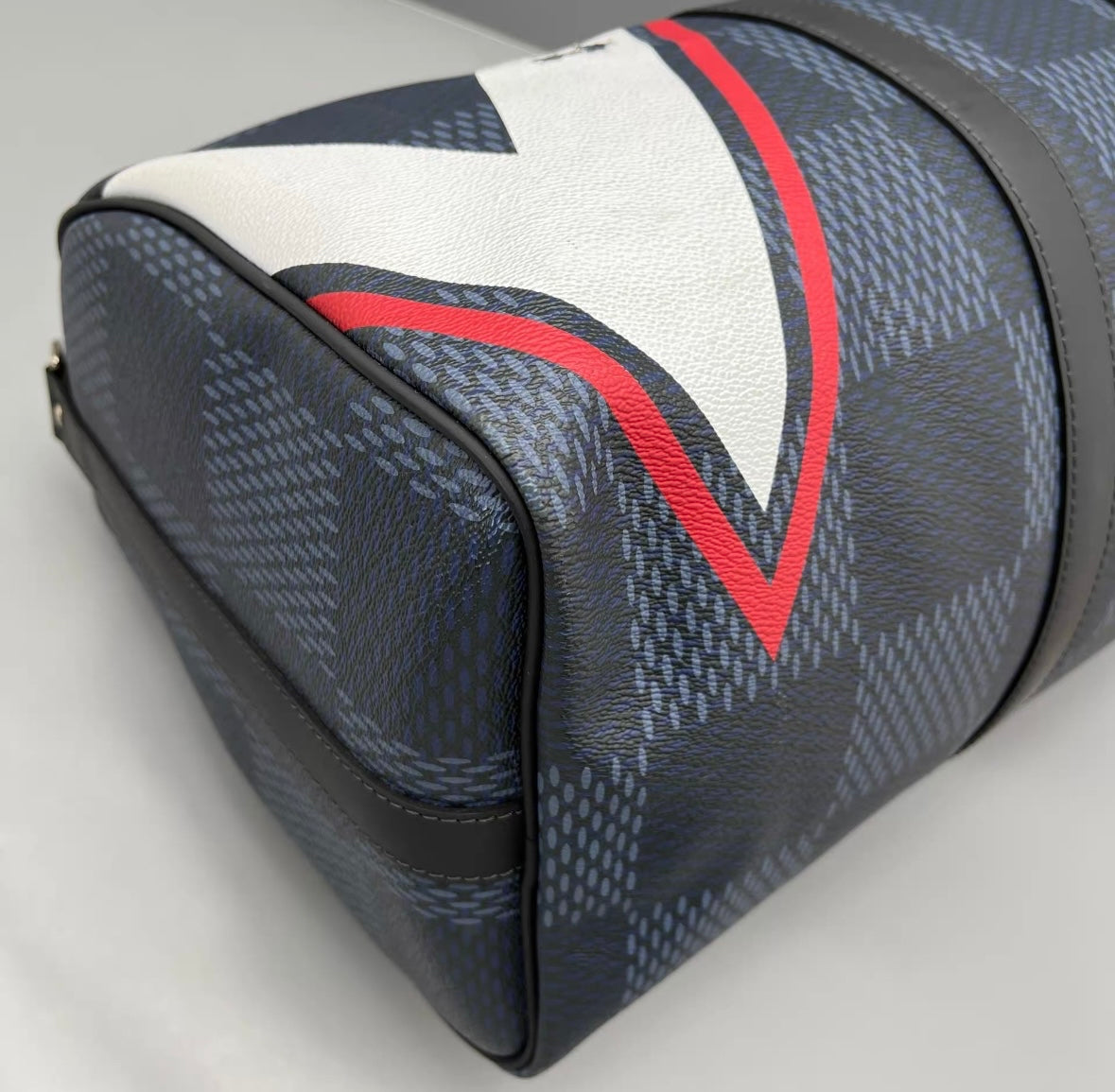 Louis Vuitton - Keepall Bandouliere 45 America's Cup Regatta - Coated canvas with leather trim - Navy Blue, White, and Red - (Large)