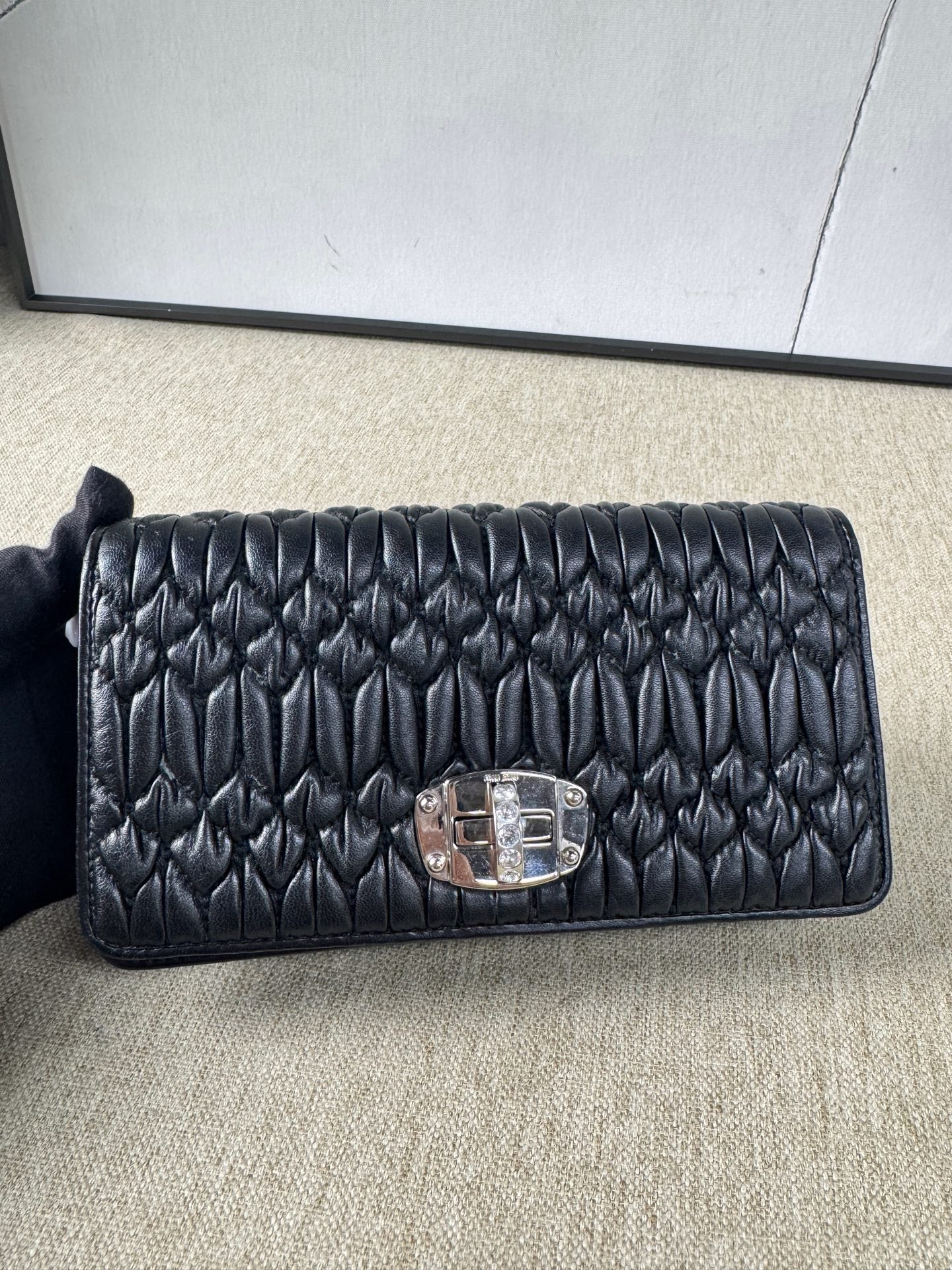 Miu Miu - 5BD046 Ruched Crystal Chain Wallet - Lambskin leather - Black - (mini)
