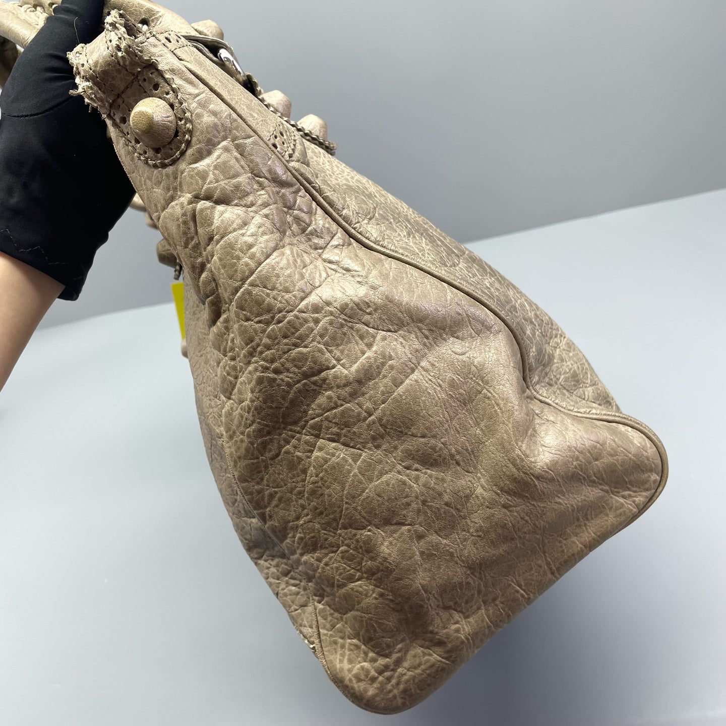 Balenciaga - City - Distressed lambskin leather - Metallic Taupe - (medium)