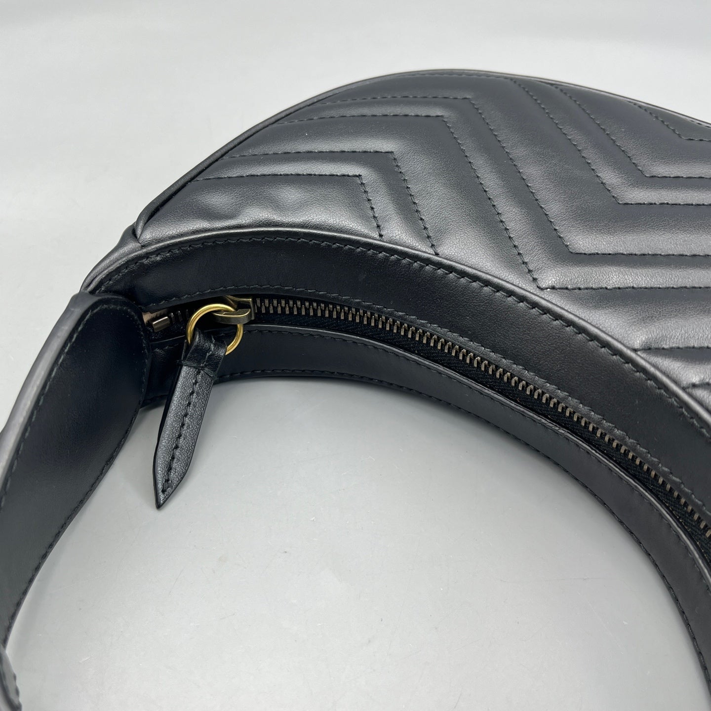 Gucci - GG Marmont Half-Moon Hobo Bag - Matelassé leather - Black with Gold-Tone Hardware - (mini)