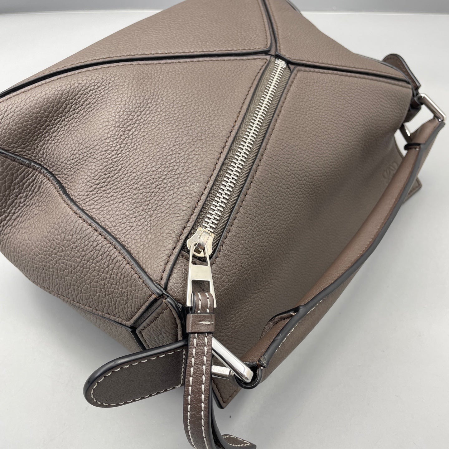 Loewe - Puzzle Small - Pebbled calfskin leather - Grey-brown - (small)