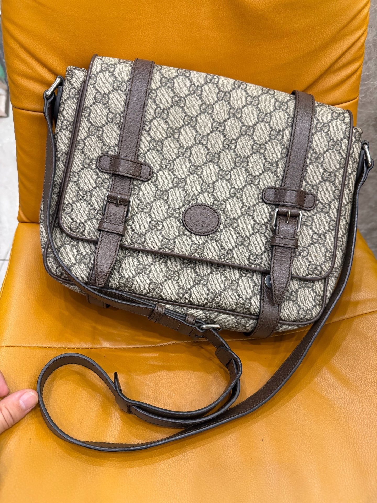 Gucci - Retro GG Messenger Bag - GG Supreme canvas with leather trim - Beige and Brown - (medium)