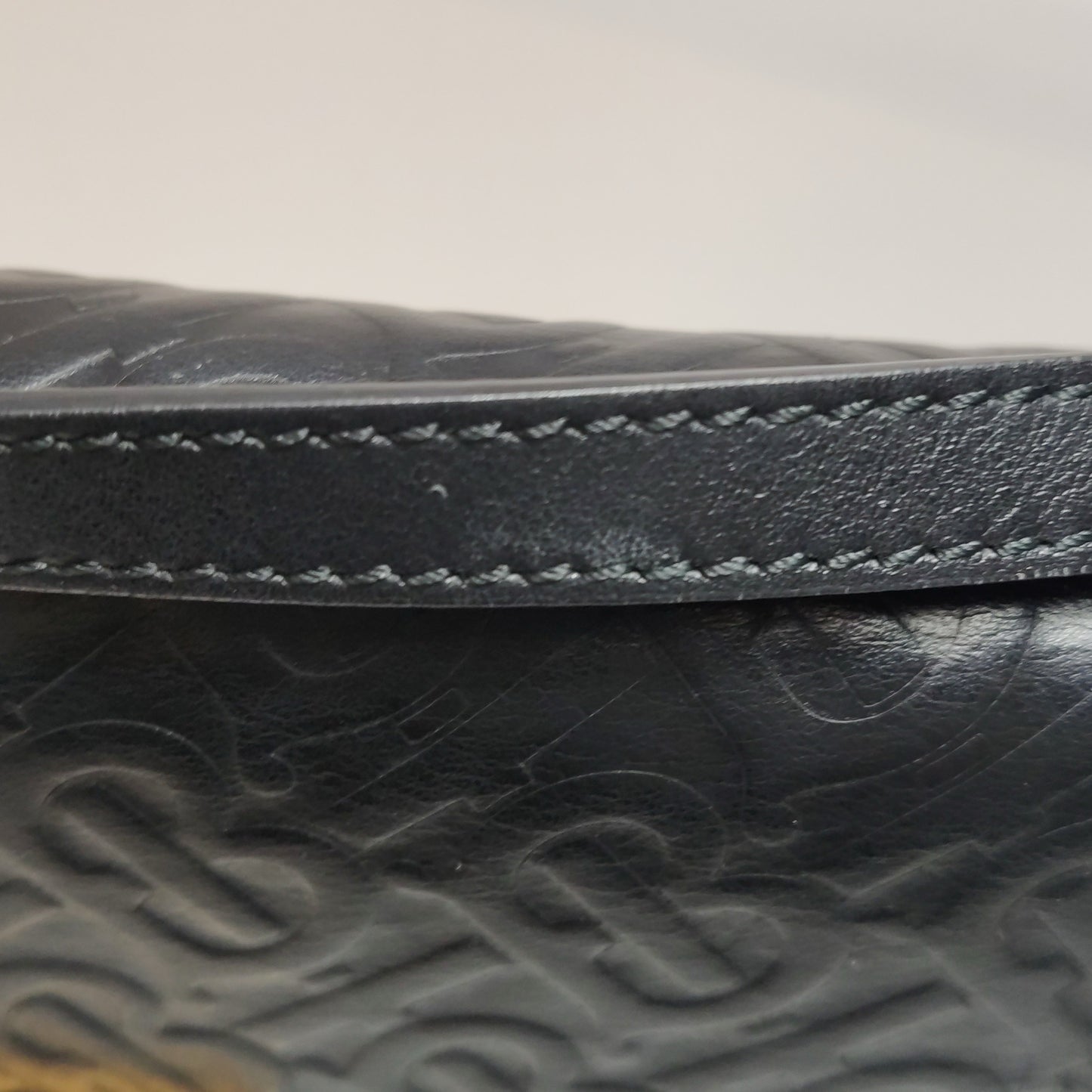 Burberry - Medium Exclusive Monogram Embossed TB Bag - Cowhide leather - Black - (Medium)