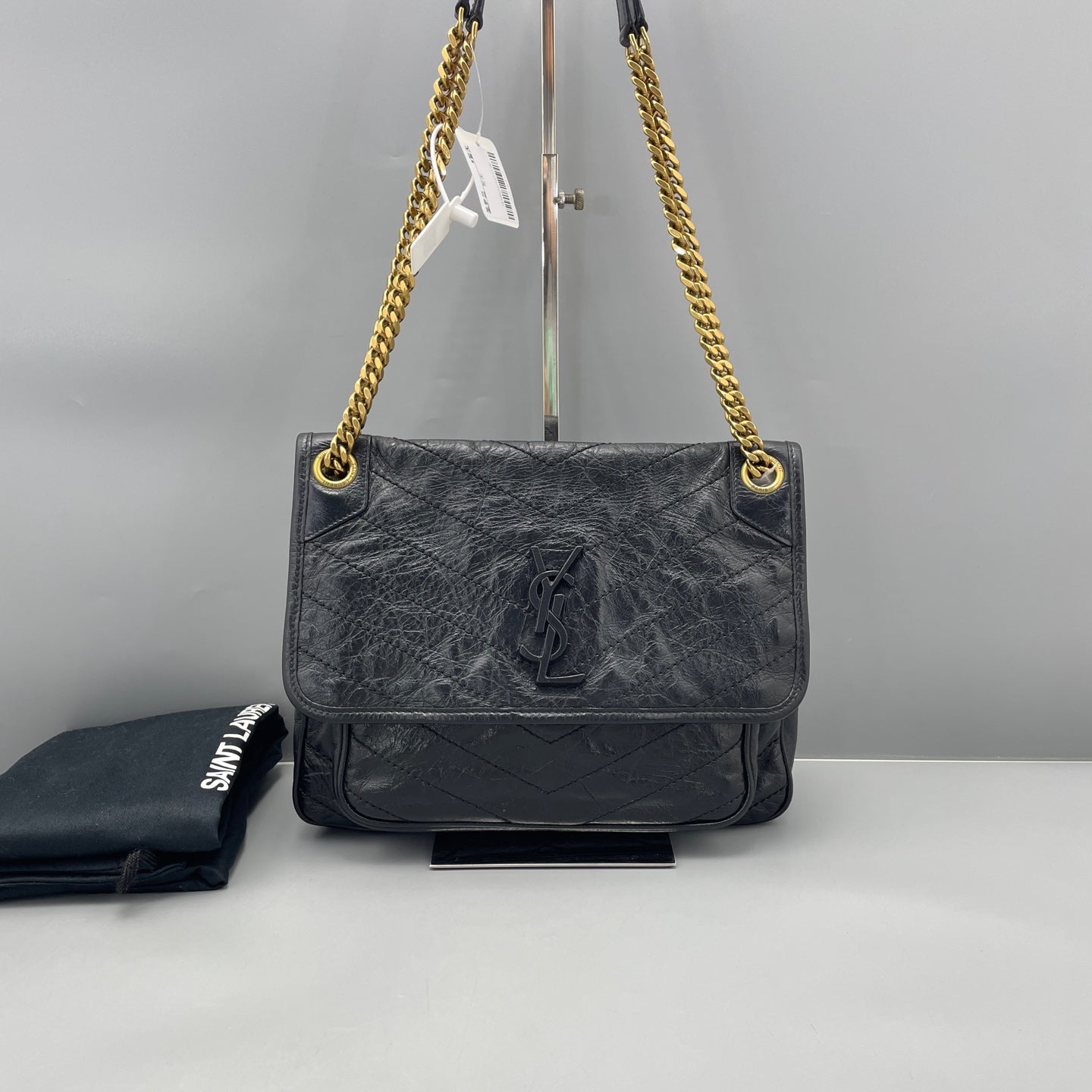 Saint Laurent - Niki - Crinkled leather - Black - (medium)