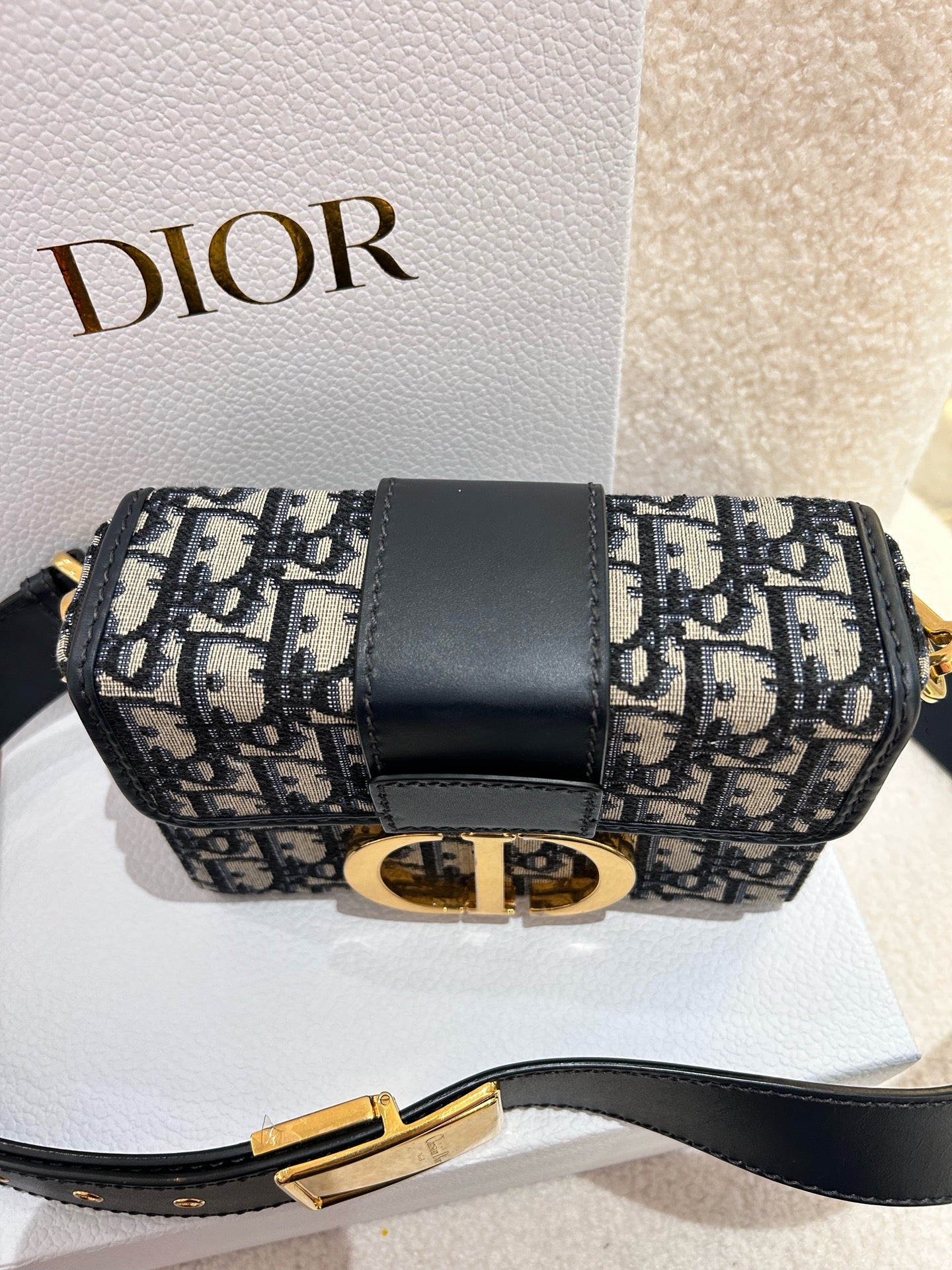 Dior - Montaigne Box Bag - Dior Oblique jacquard canvas with calfskin leather trim - Navy and Beige with Gold-Tone Hardware - (mini)