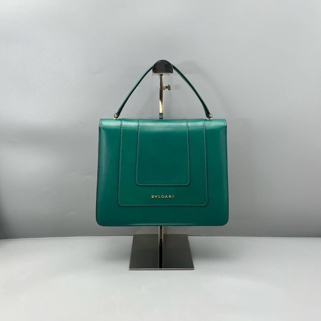 Bvlgari - Serpenti Forever - Calfskin leather - Emerald Green with Light Gold-Tone Hardware - (medium)