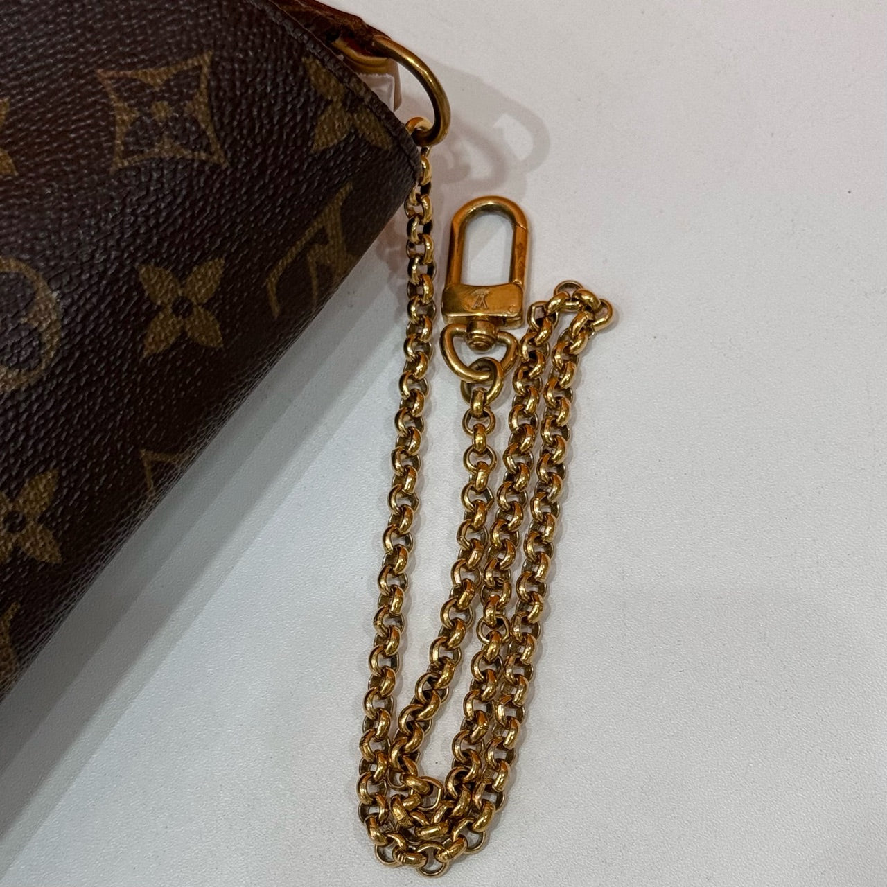 Louis Vuitton - Favorite PM - Monogram coated canvas with natural cowhide leather trim - Brown - (Small)