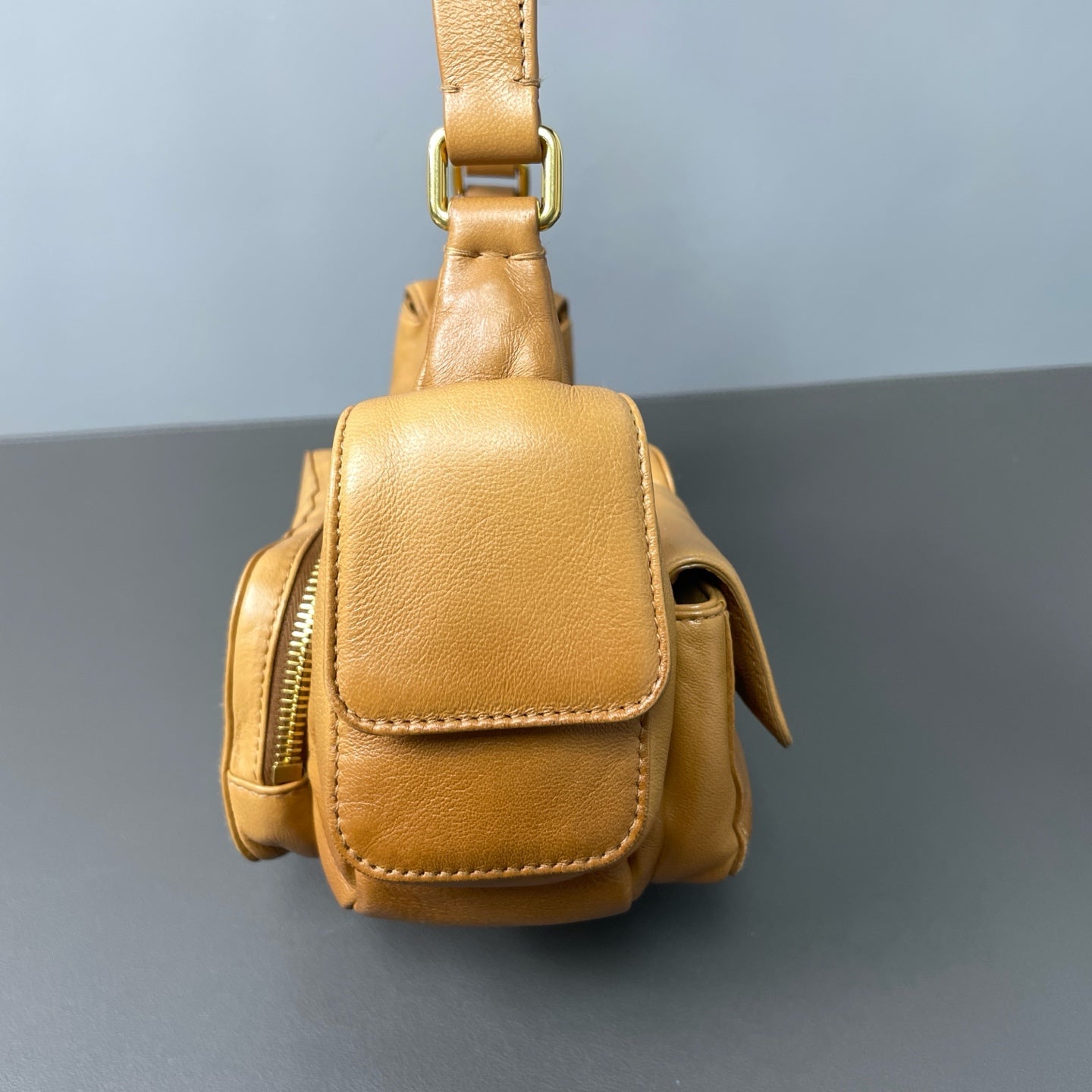 Miu Miu - Pocketed Hobo Shoulder Bag - Leather - Brown - (medium)