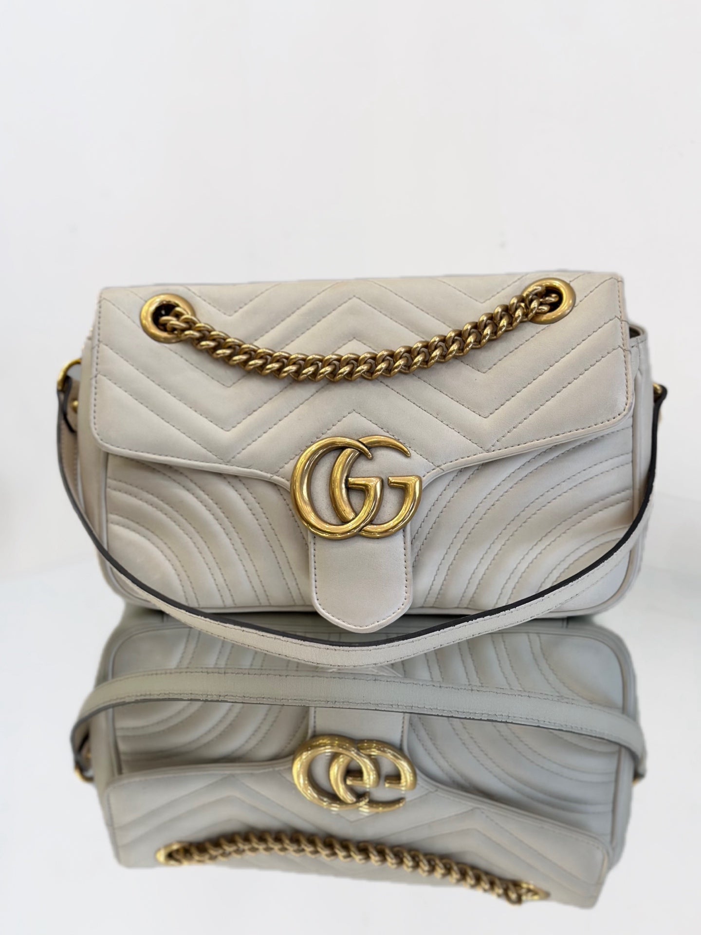 Gucci - Marmont Matelassé Small Shoulder Bag - Matelassé chevron leather - White - (Small)