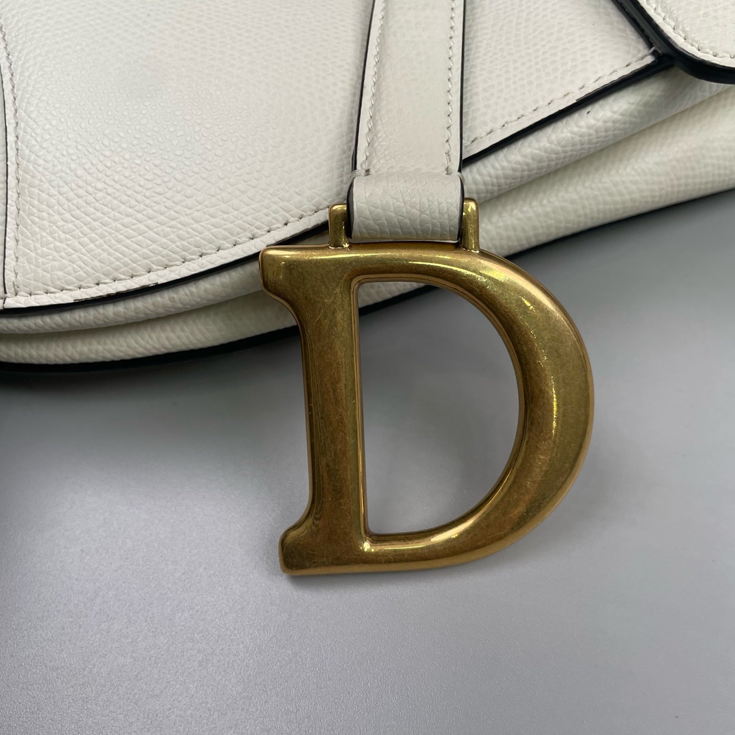 Dior - Saddle Bag - Grained calfskin leather - White - (Medium)