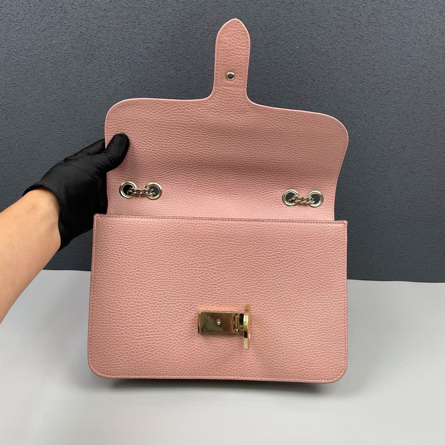 Gucci - Interlocking G Chain Shoulder Bag - Grained leather - Pink - (small)