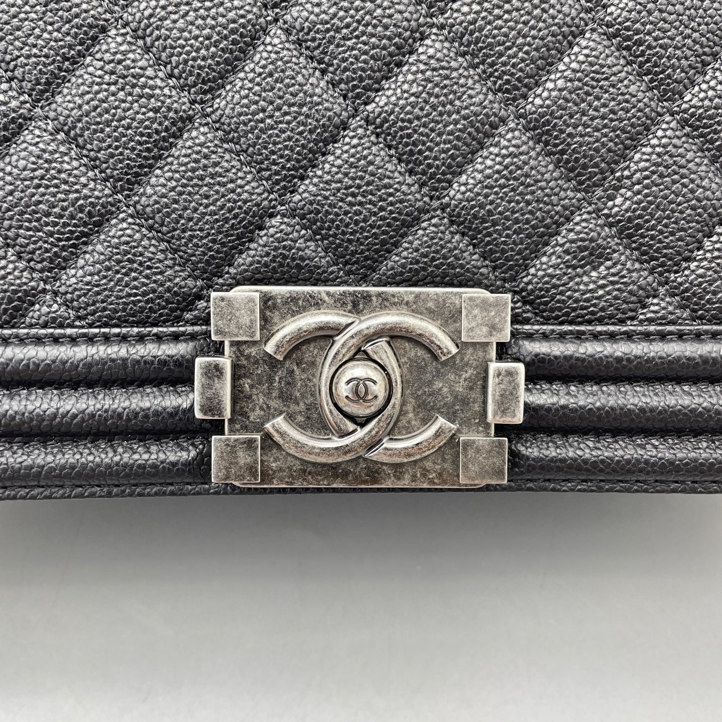 Chanel - Boy Chanel Flap Bag - Caviar leather - Black - (Medium)