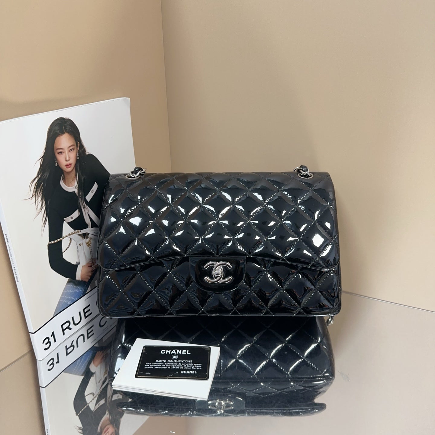 Chanel - Classic Flap Jumbo Double Flap - Patent leather - Black - (Large)