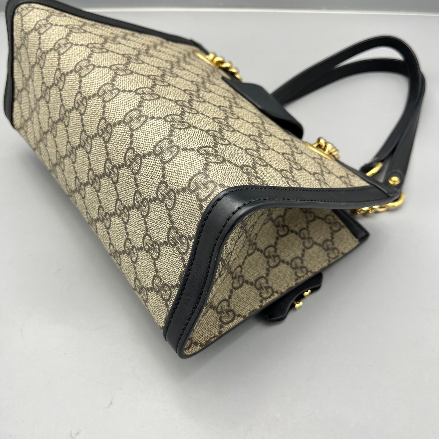 Gucci - Padlock Small Shoulder Bag - GG Supreme coated canvas and leather trim - Beige and Black - (Small)
