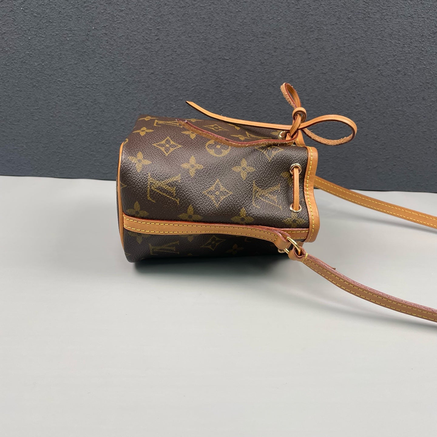 Louis Vuitton - Nano Noe - Monogram coated canvas with Vachetta leather trim - Brown - (Mini)