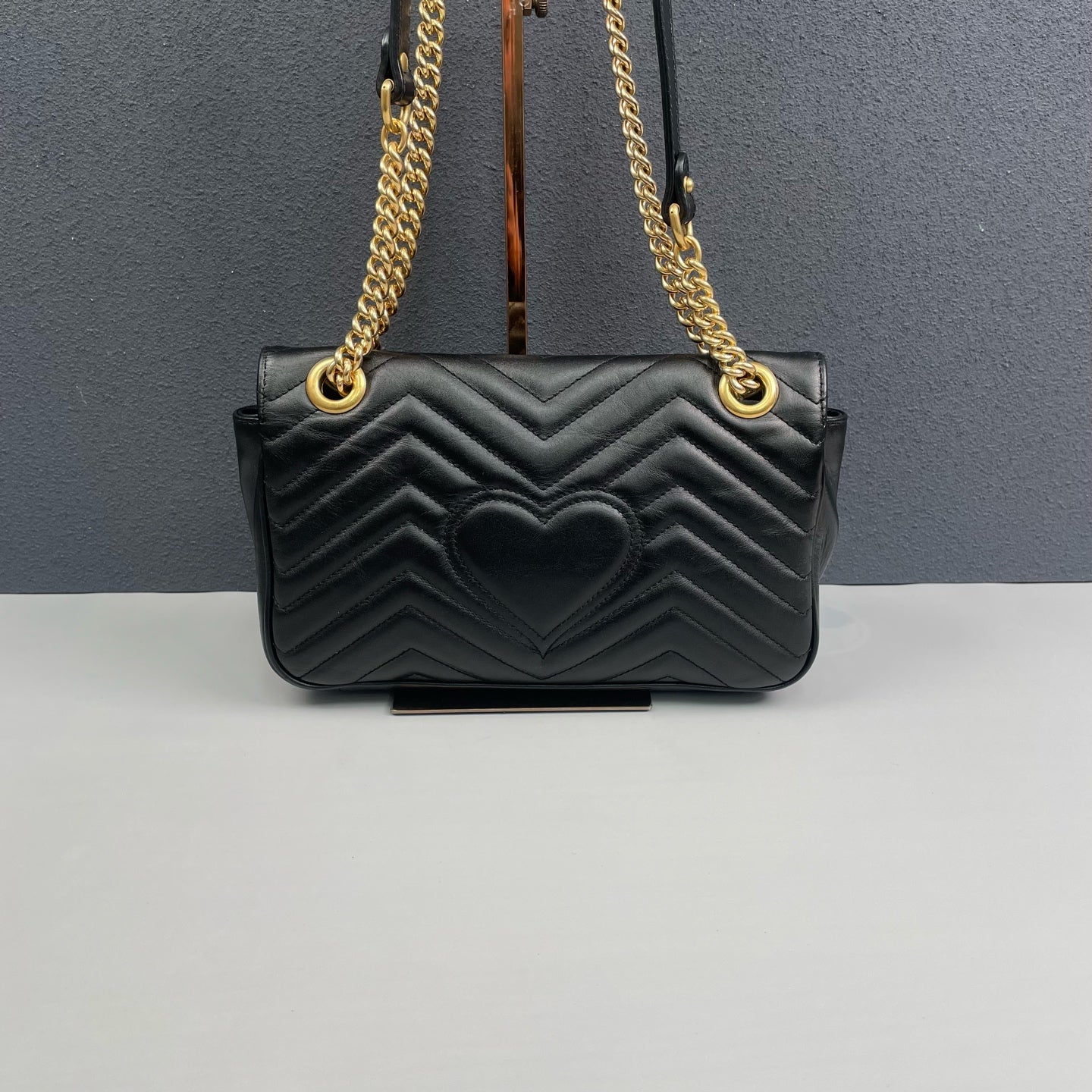 Gucci - GG Marmont Matelassé Shoulder Bag - Leather - Black - (Medium)