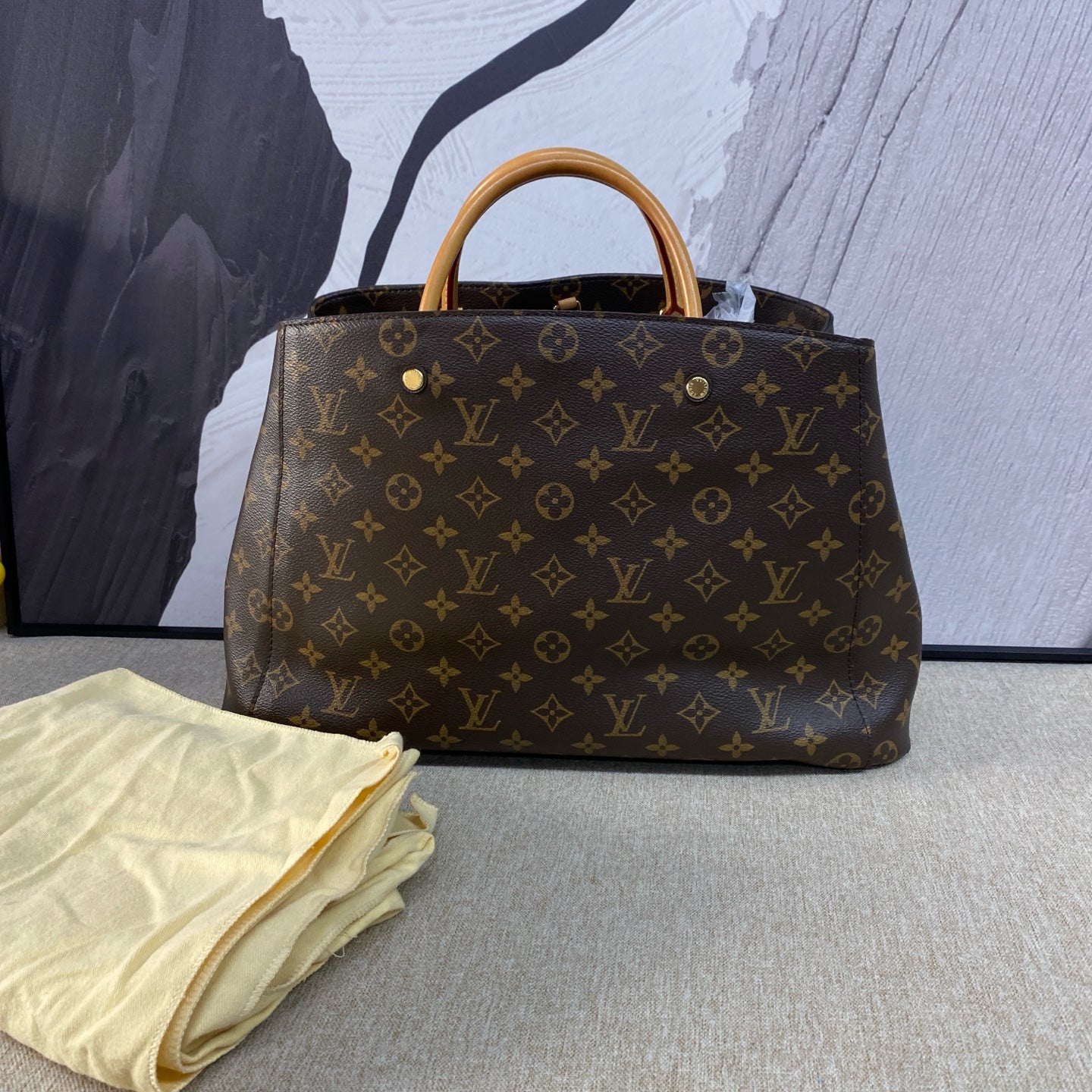 Louis Vuitton - Montaigne GM - Monogram coated canvas with Vachetta leather trim and microfiber lining - Brown - (Large)